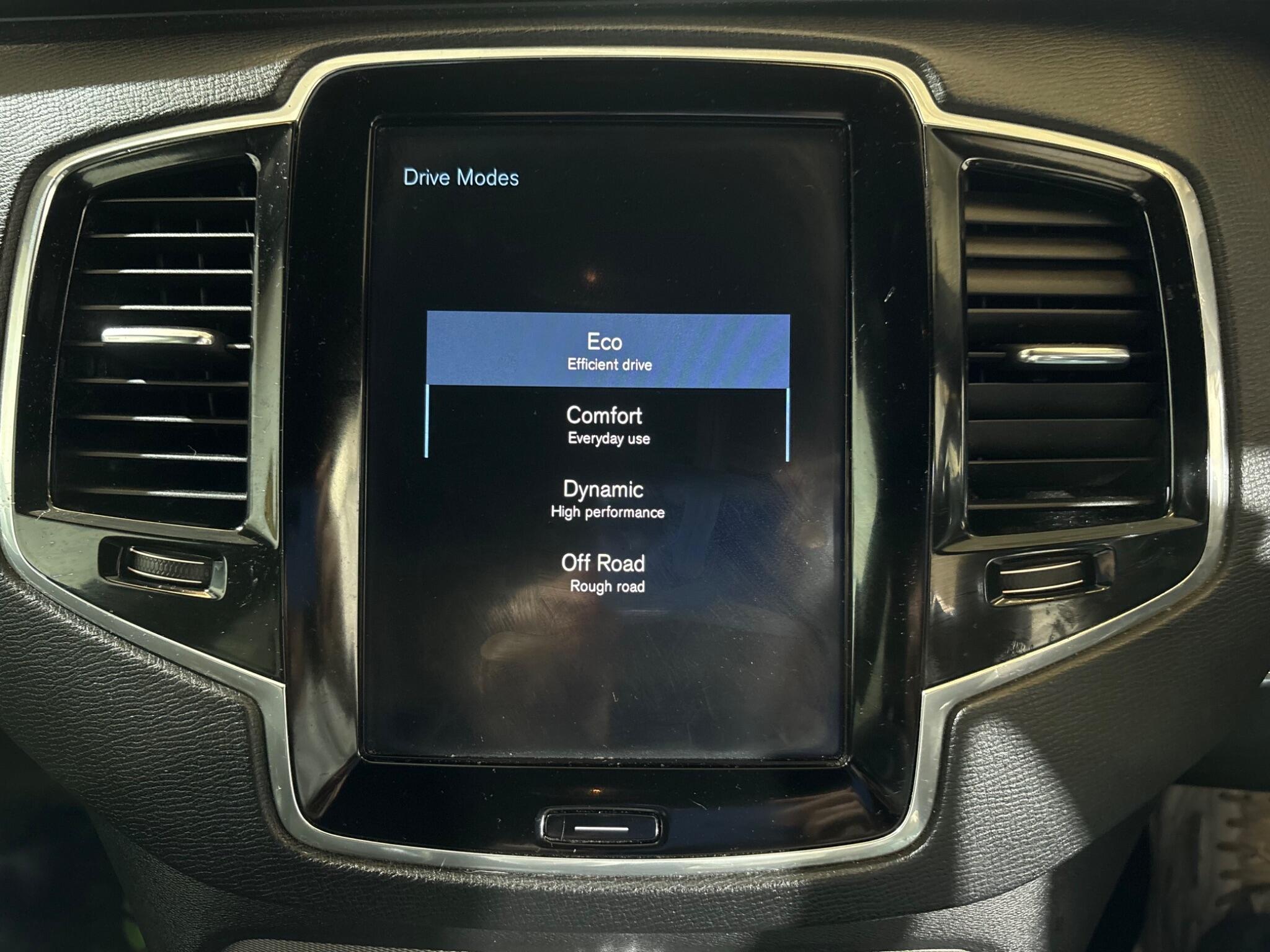 Volvo XC90 view 55