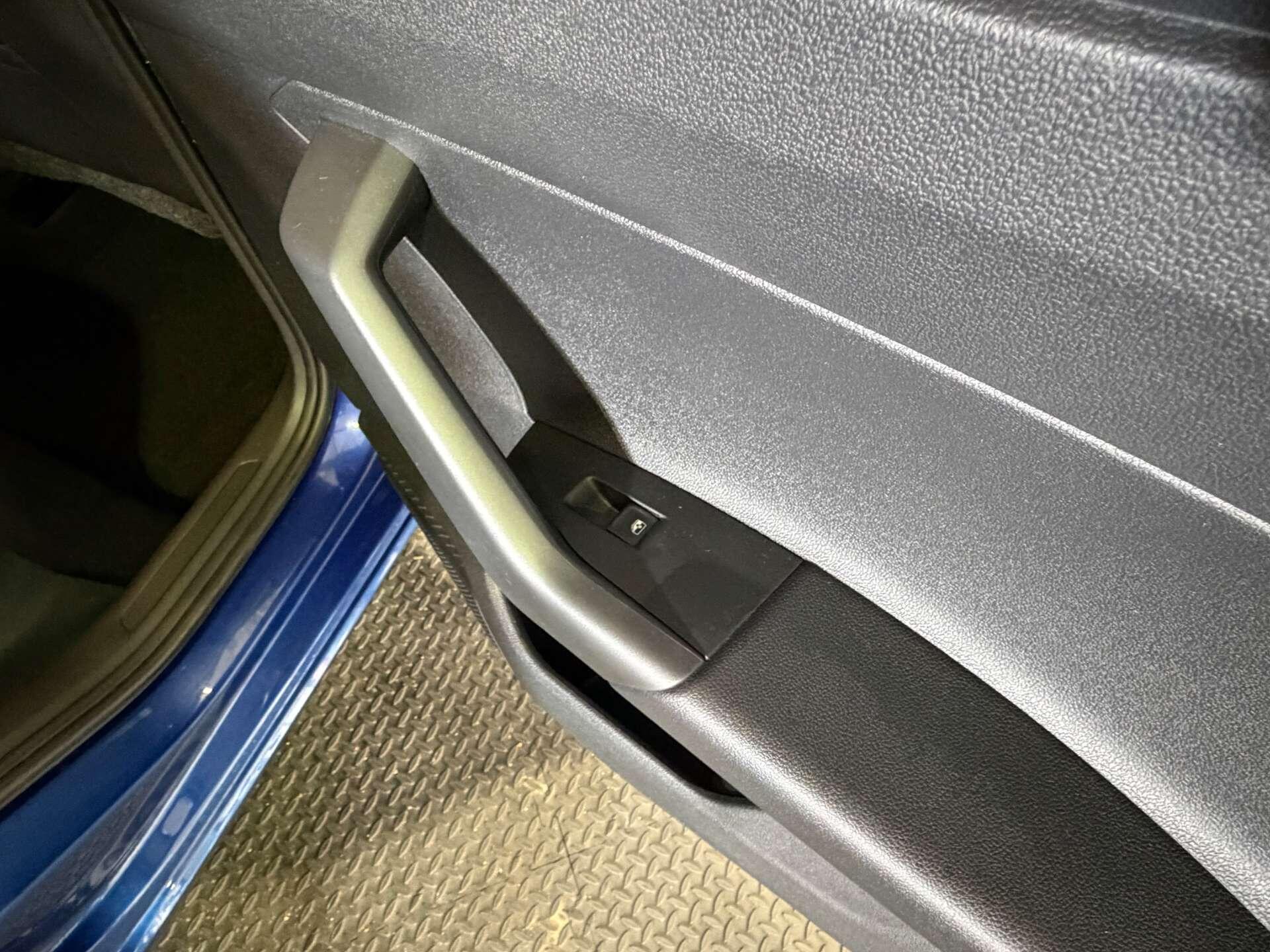 Volkswagen Polo view 42