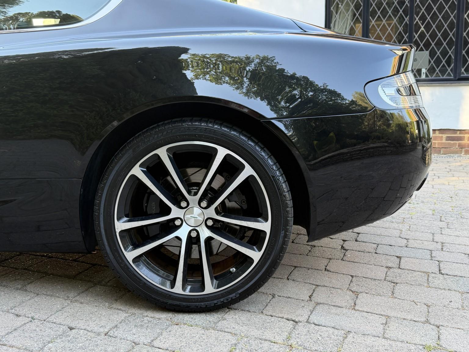 Aston Martin DB9 view 10