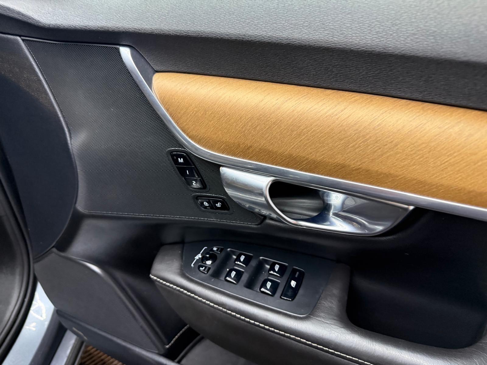Volvo S90 view 22