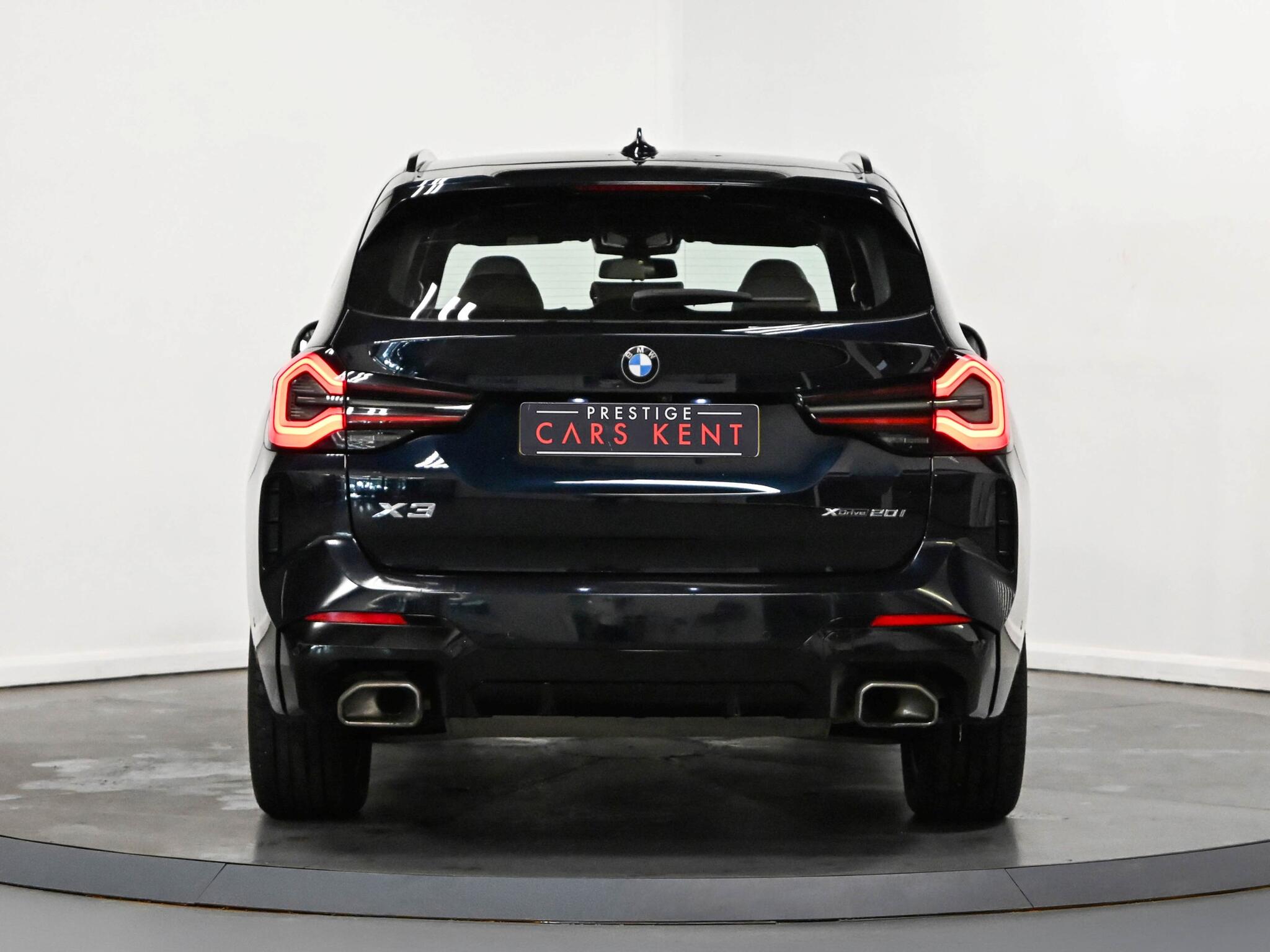 BMW X3 view 22