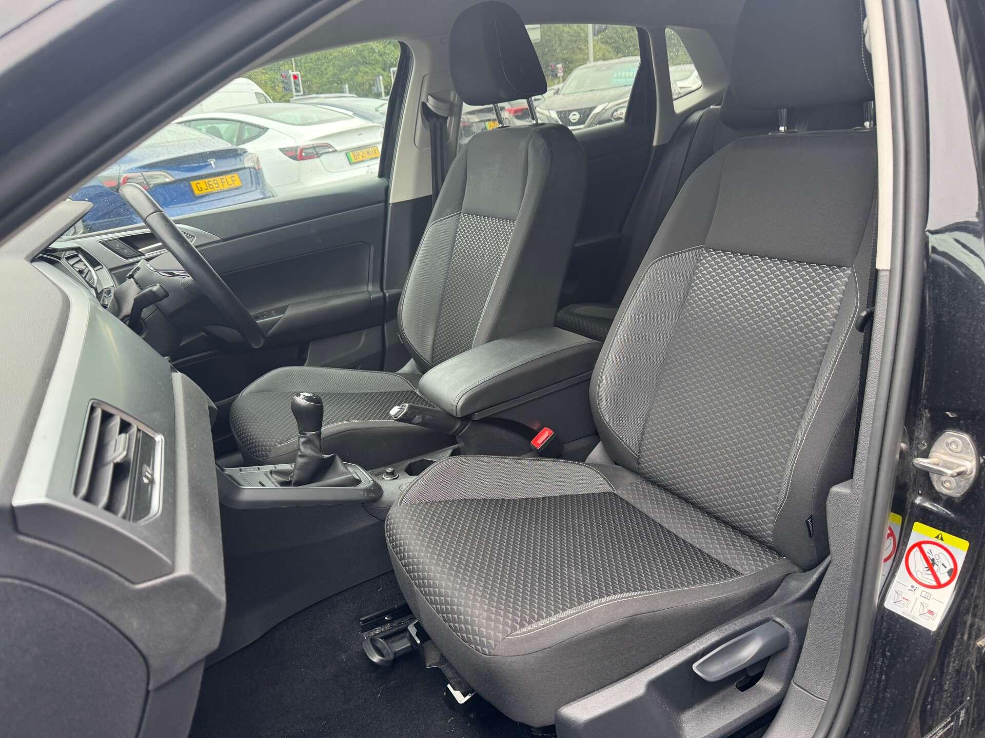 Volkswagen Polo view 17