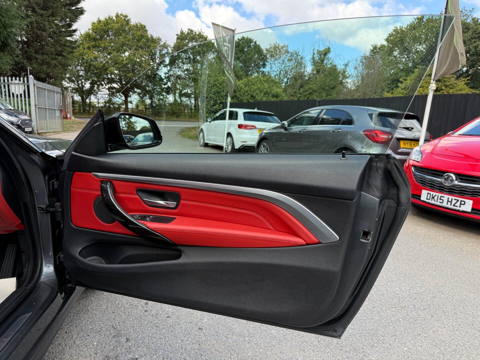 BMW 4 Series view 22