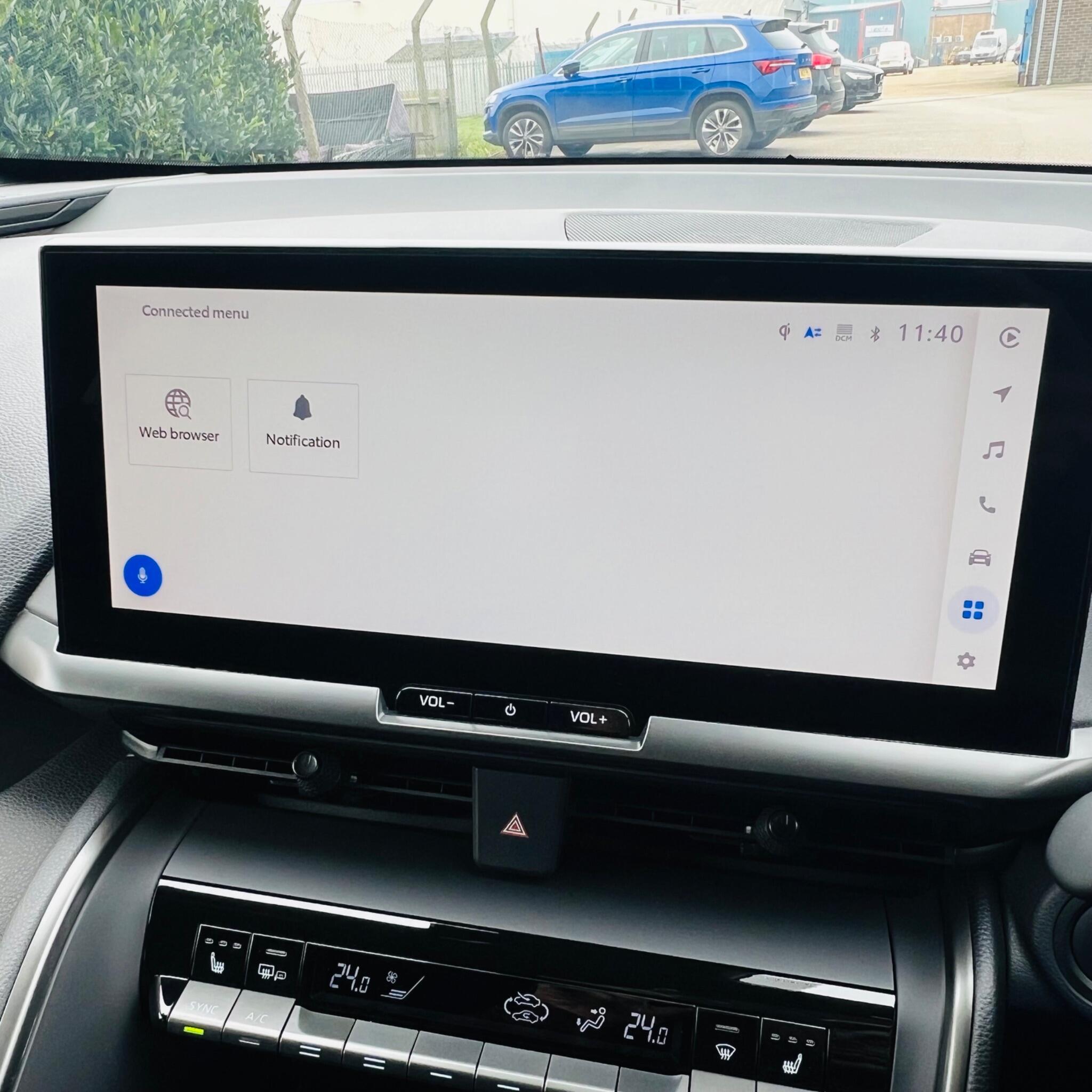 Toyota C-HR view 36