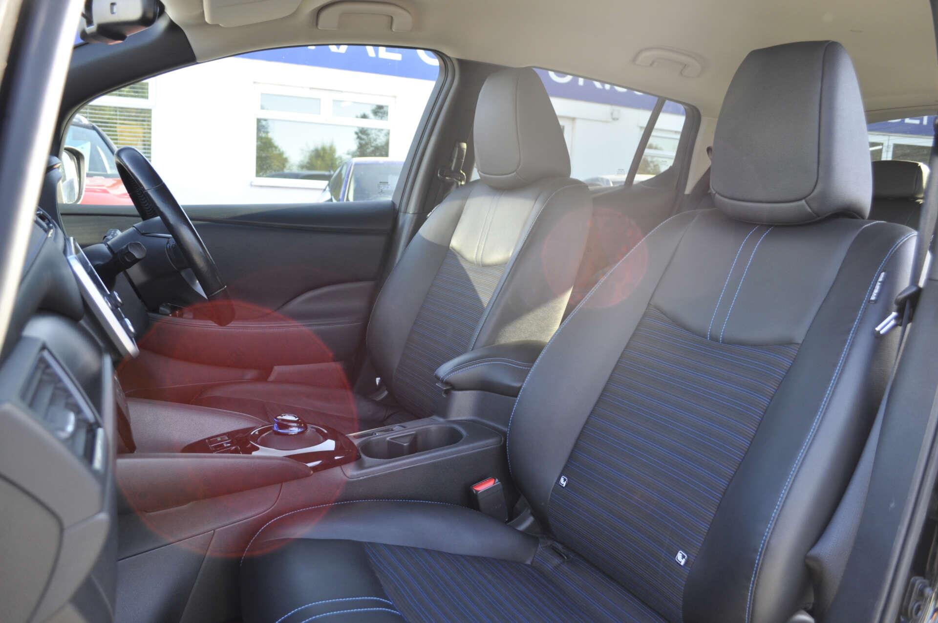 Nissan Leaf view 13