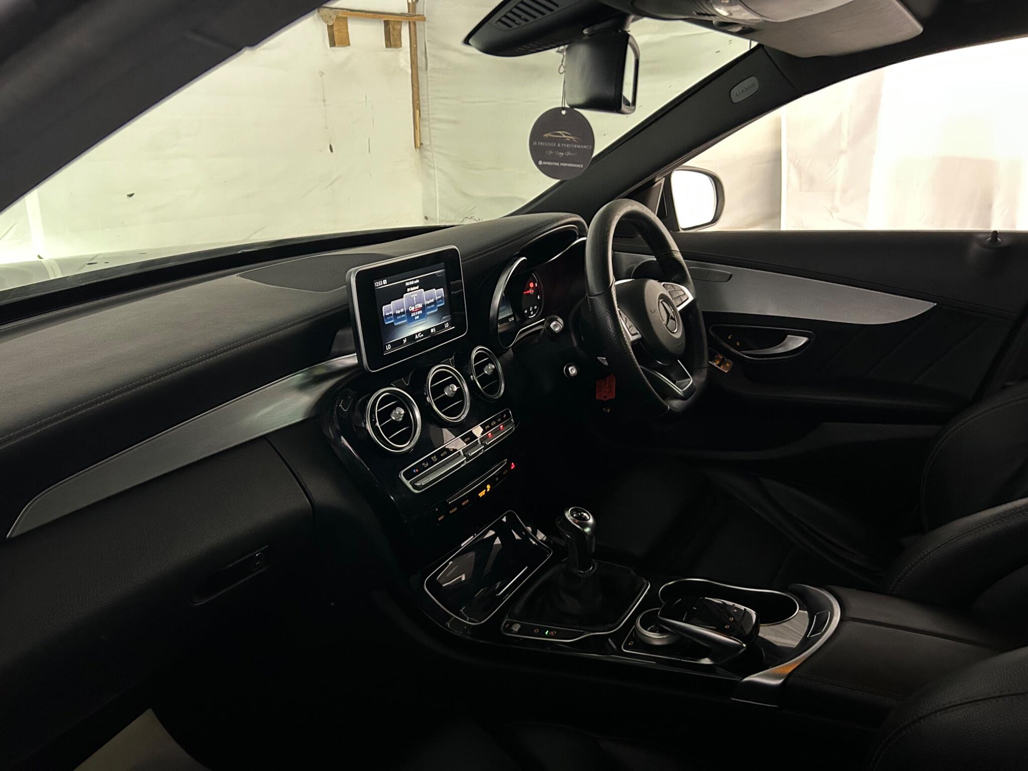 Mercedes-Benz C Class view 18