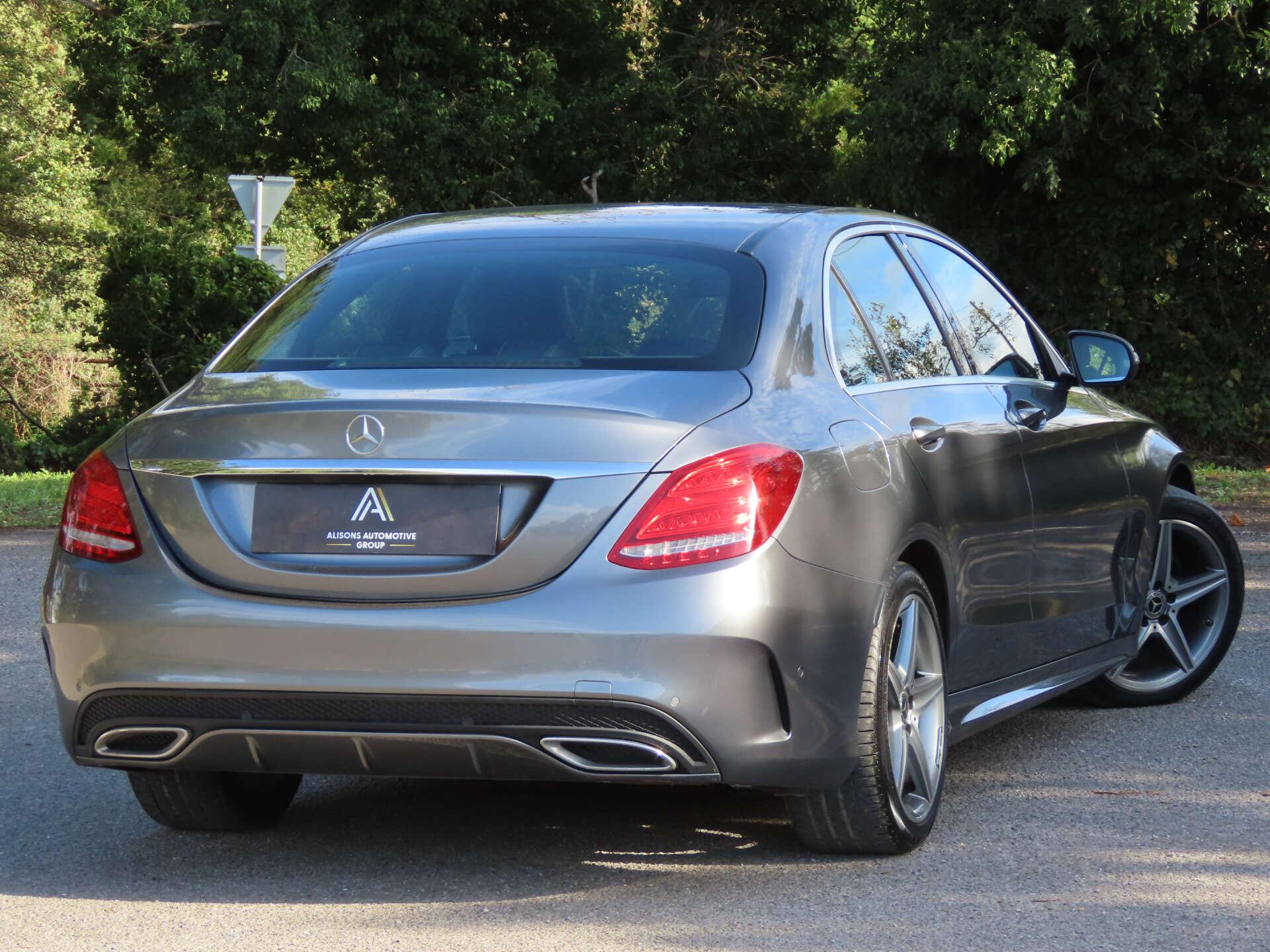 Mercedes-Benz C-Class view 4