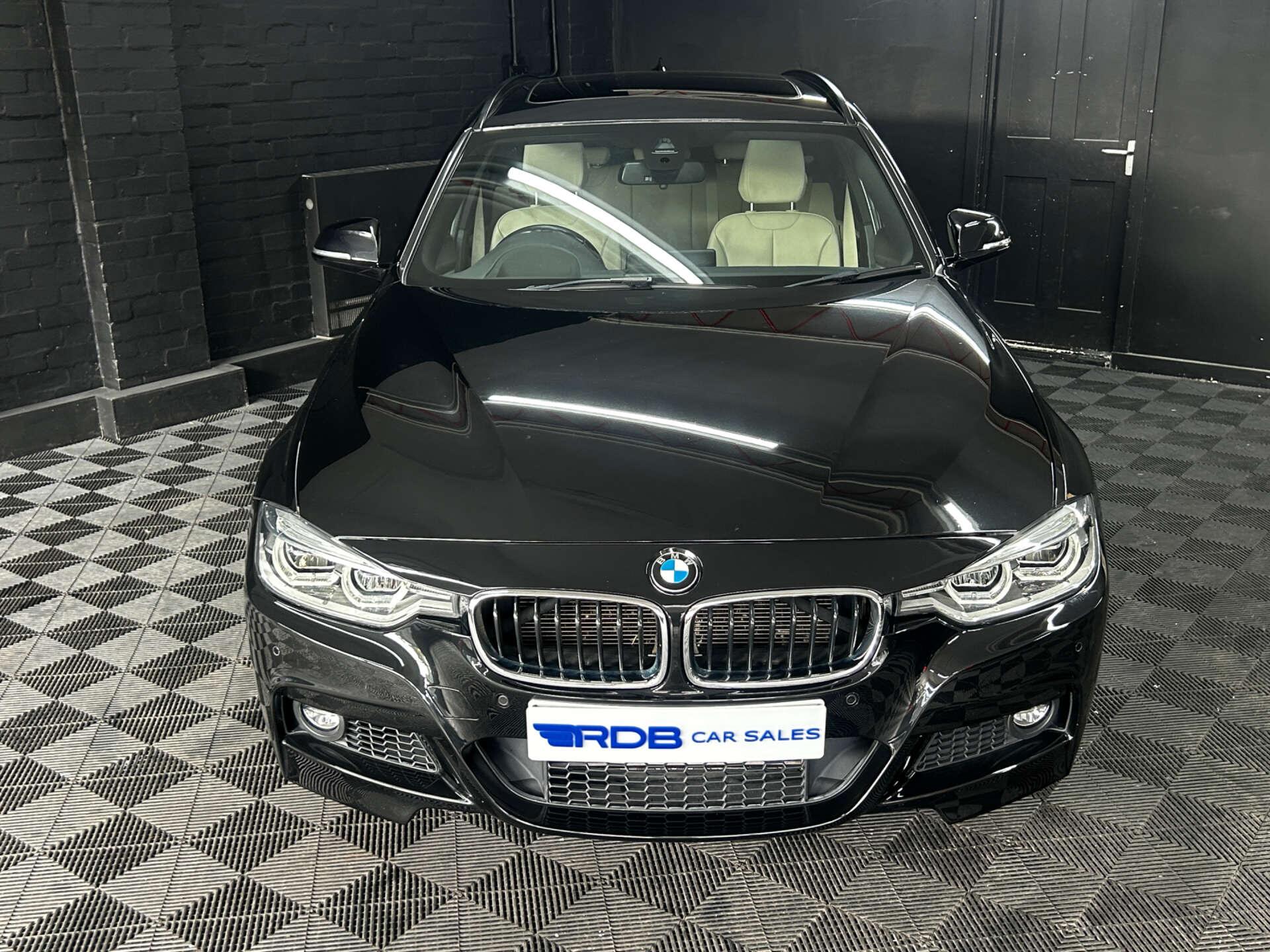 BMW 3 Series view 5