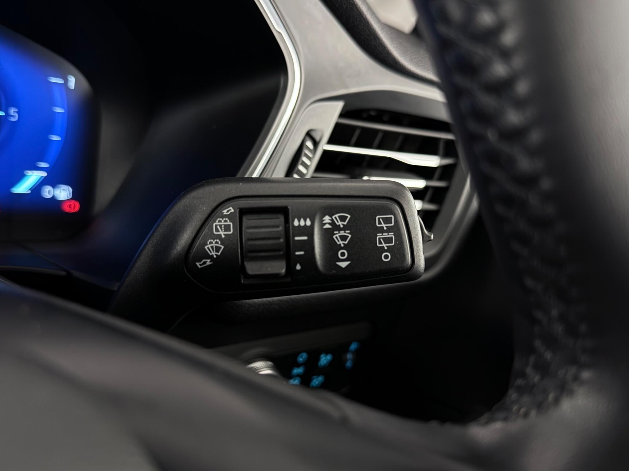 Ford Kuga view 18