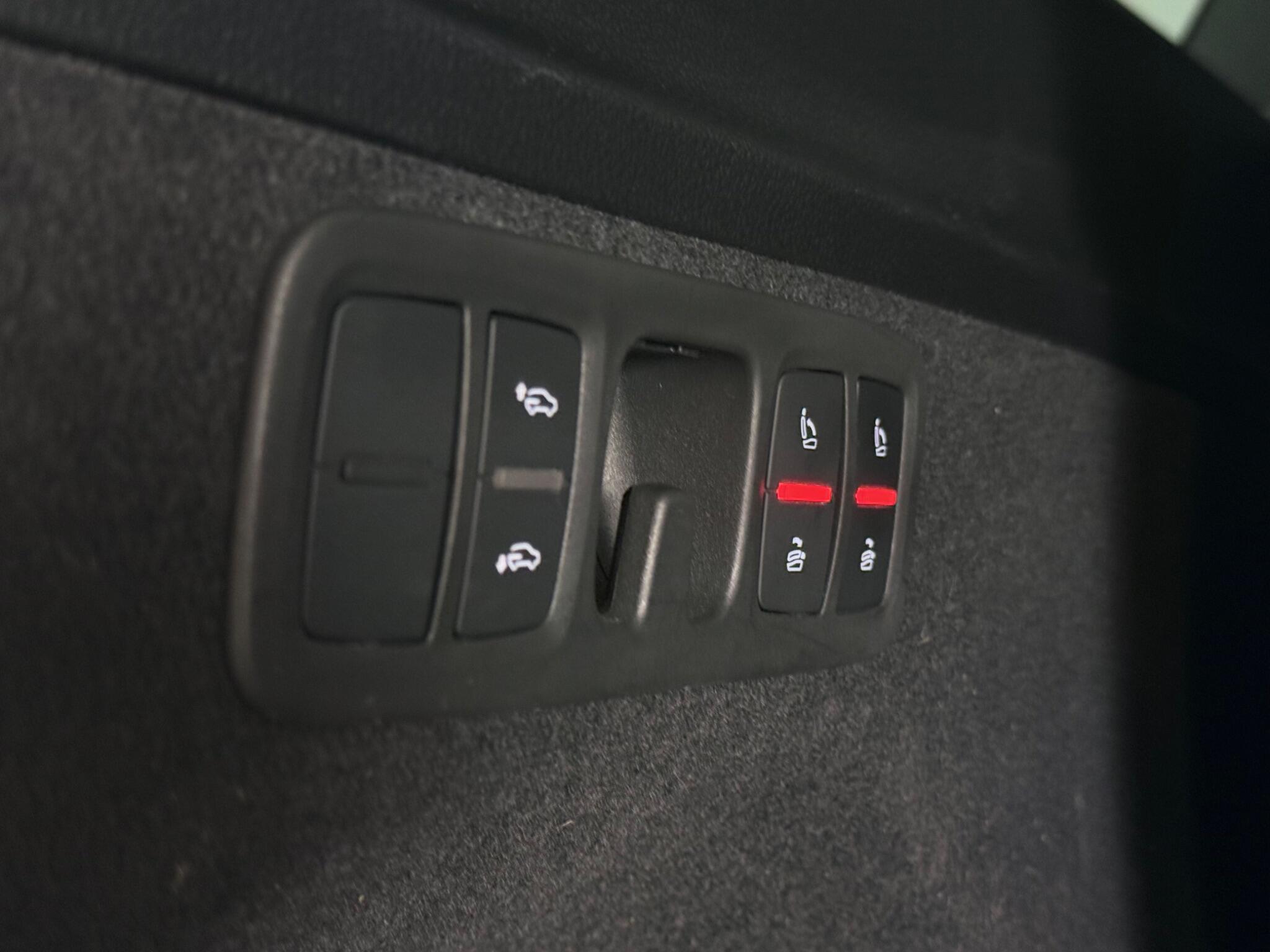 Audi Q7 view 33