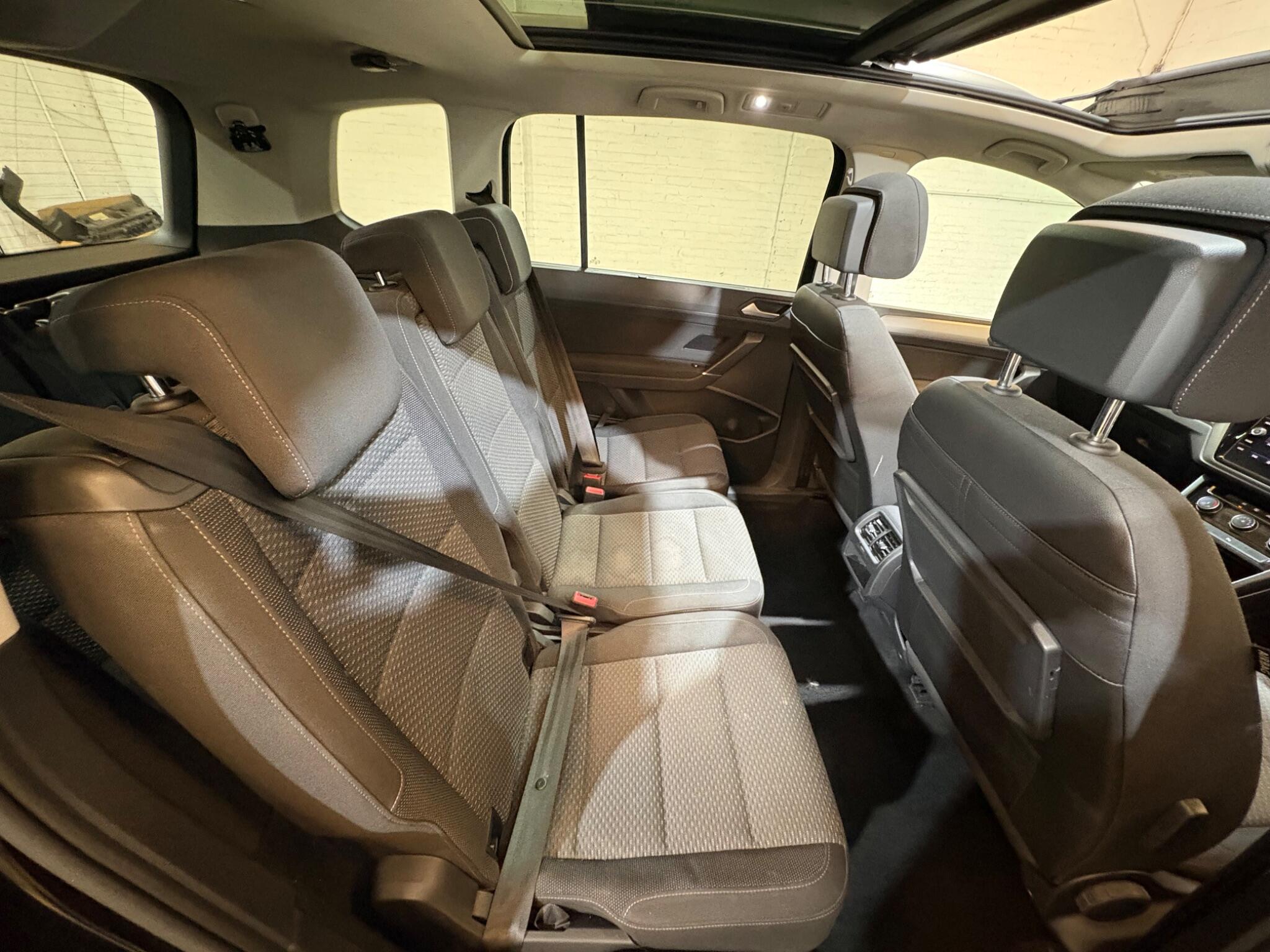 Volkswagen Touran view 74