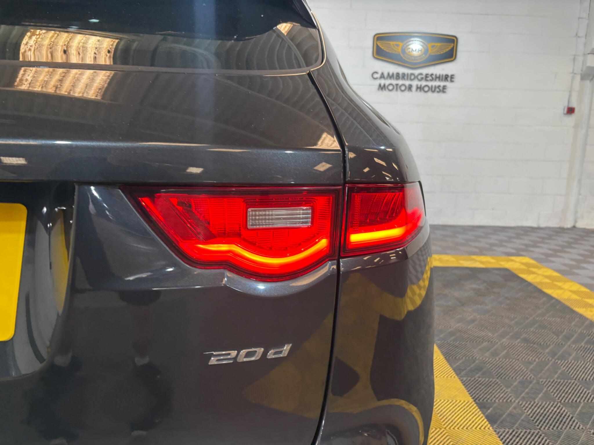 Jaguar F-Pace view 71