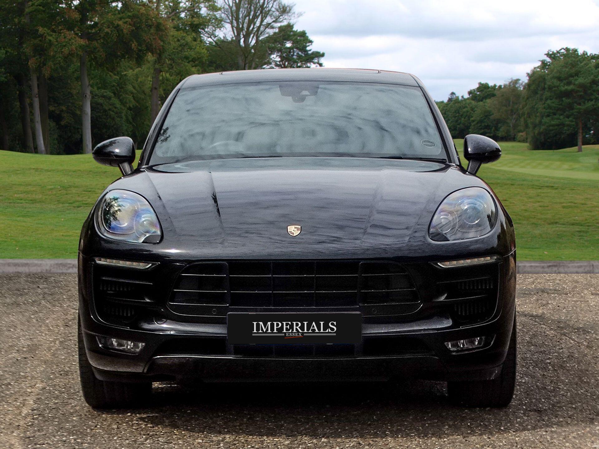 Porsche Macan view 10