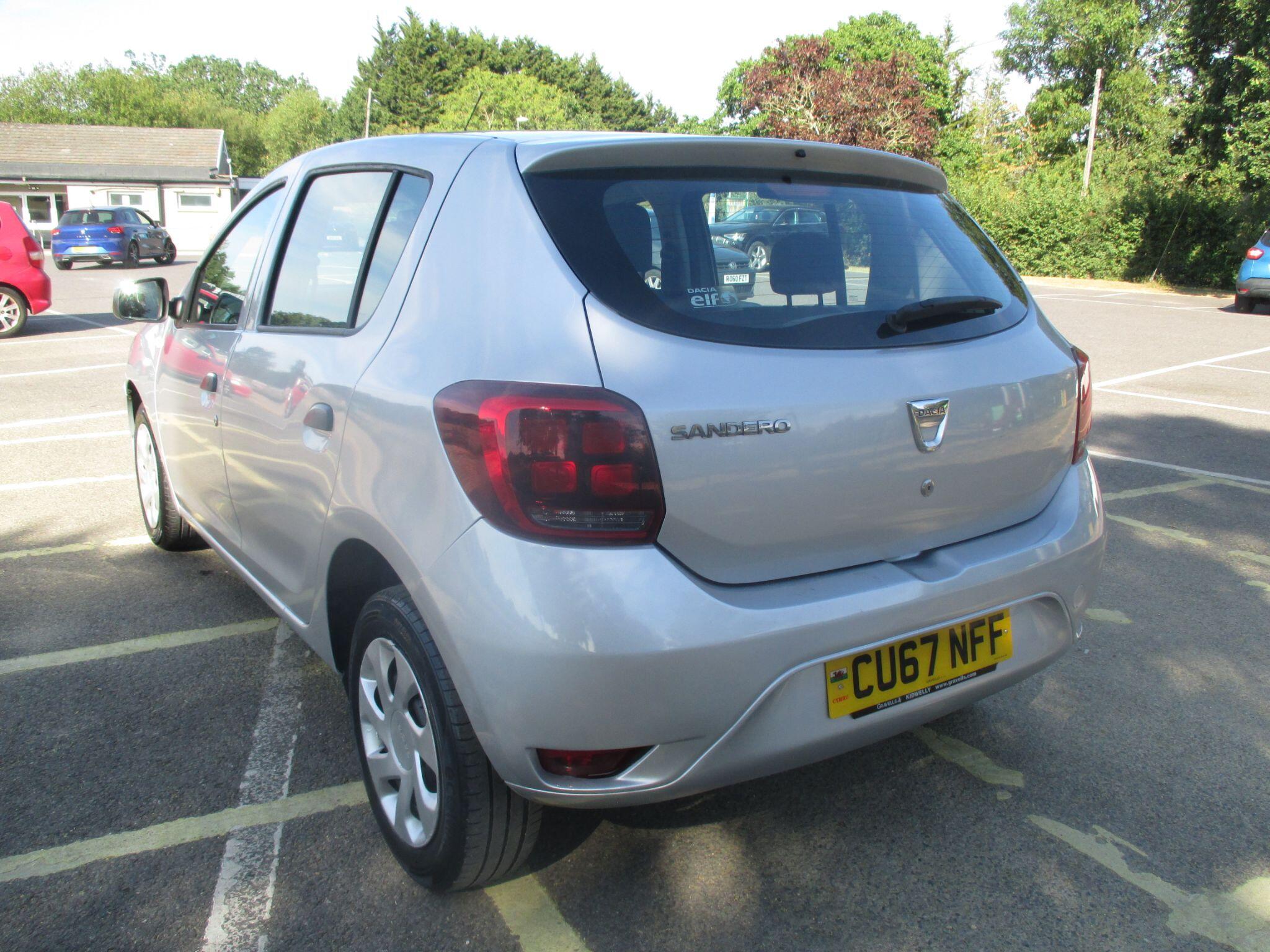 Dacia Sandero view 13