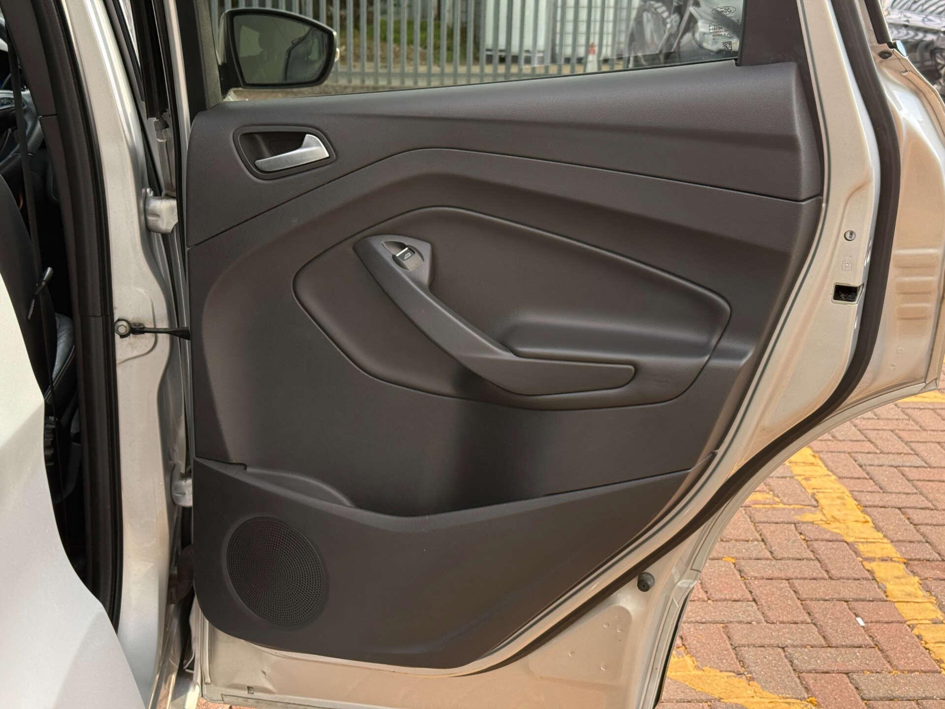Ford Kuga view 28