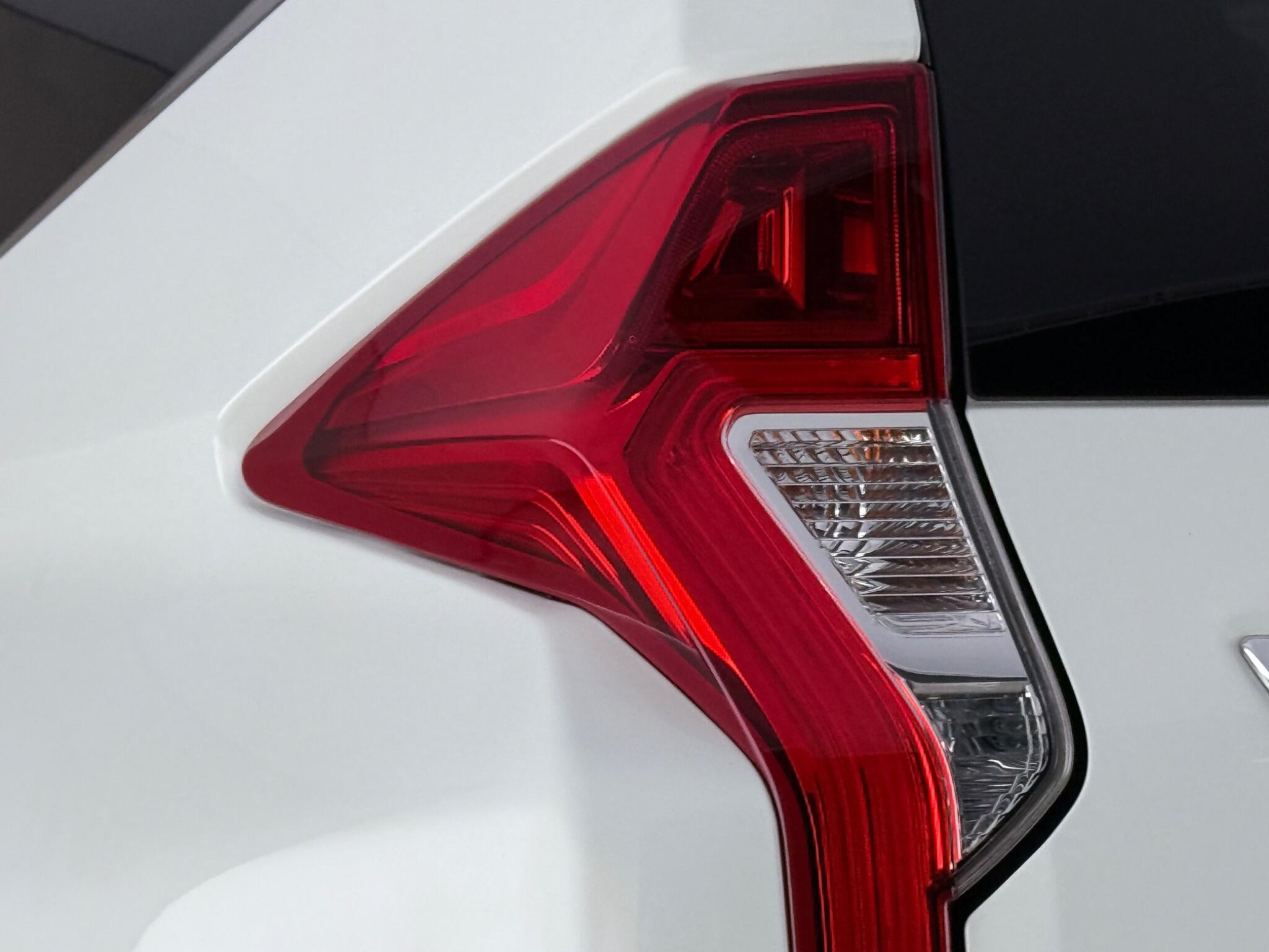 Mitsubishi Shogun Sport view 10