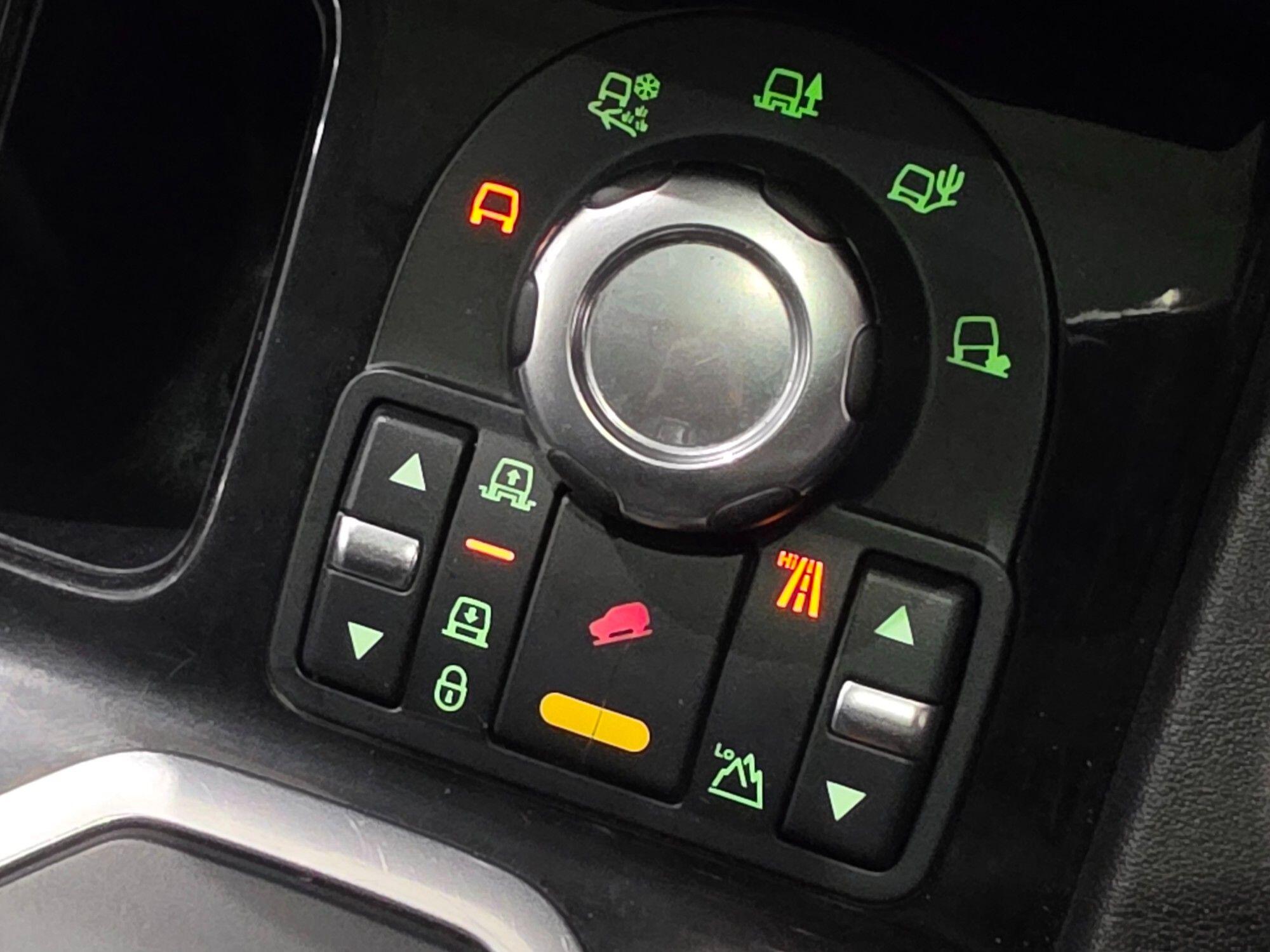 Land Rover Discovery view 32