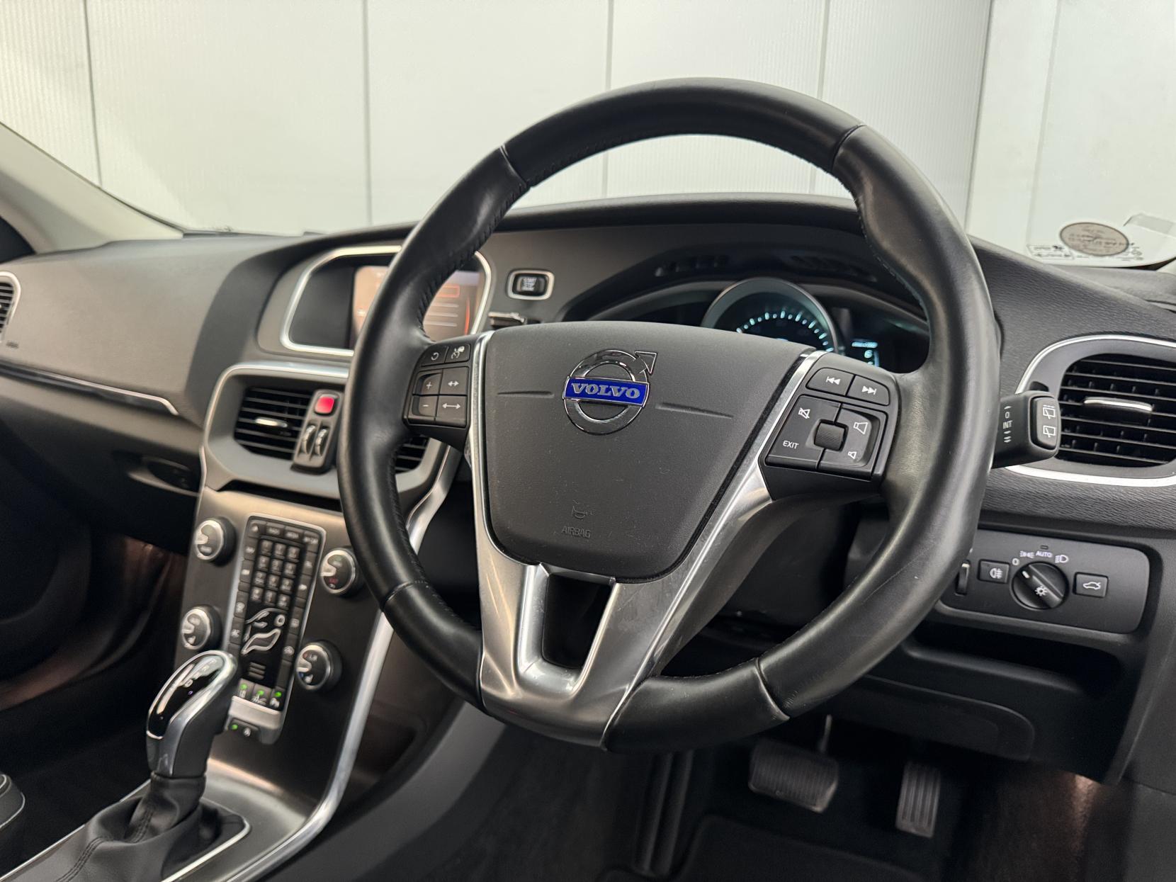 Volvo V40 view 55
