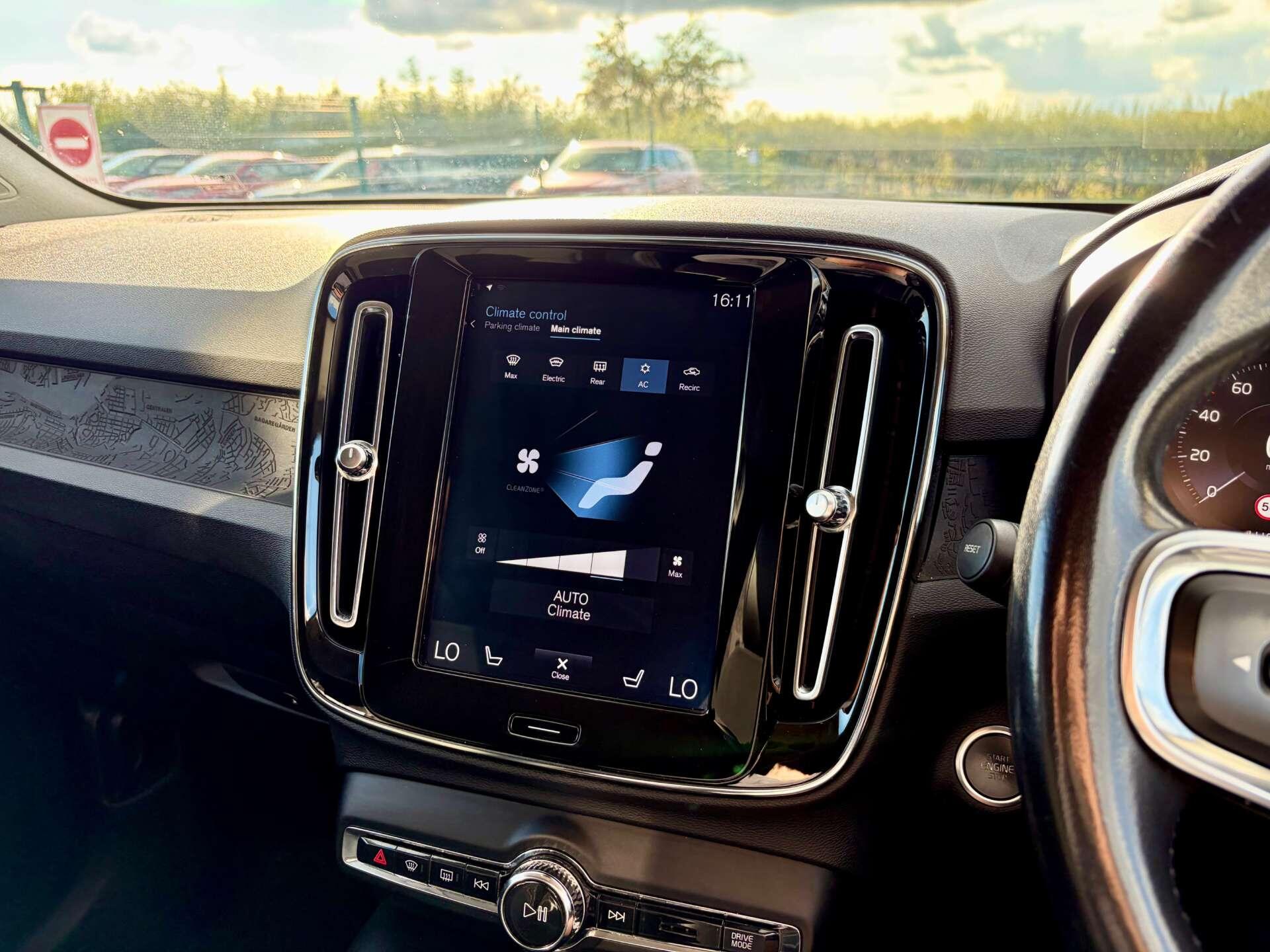 Volvo XC40 view 48