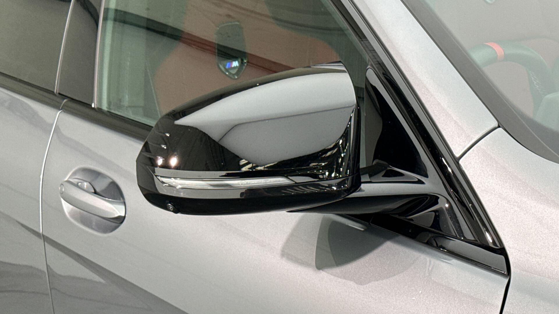 BMW 2 Series view 32