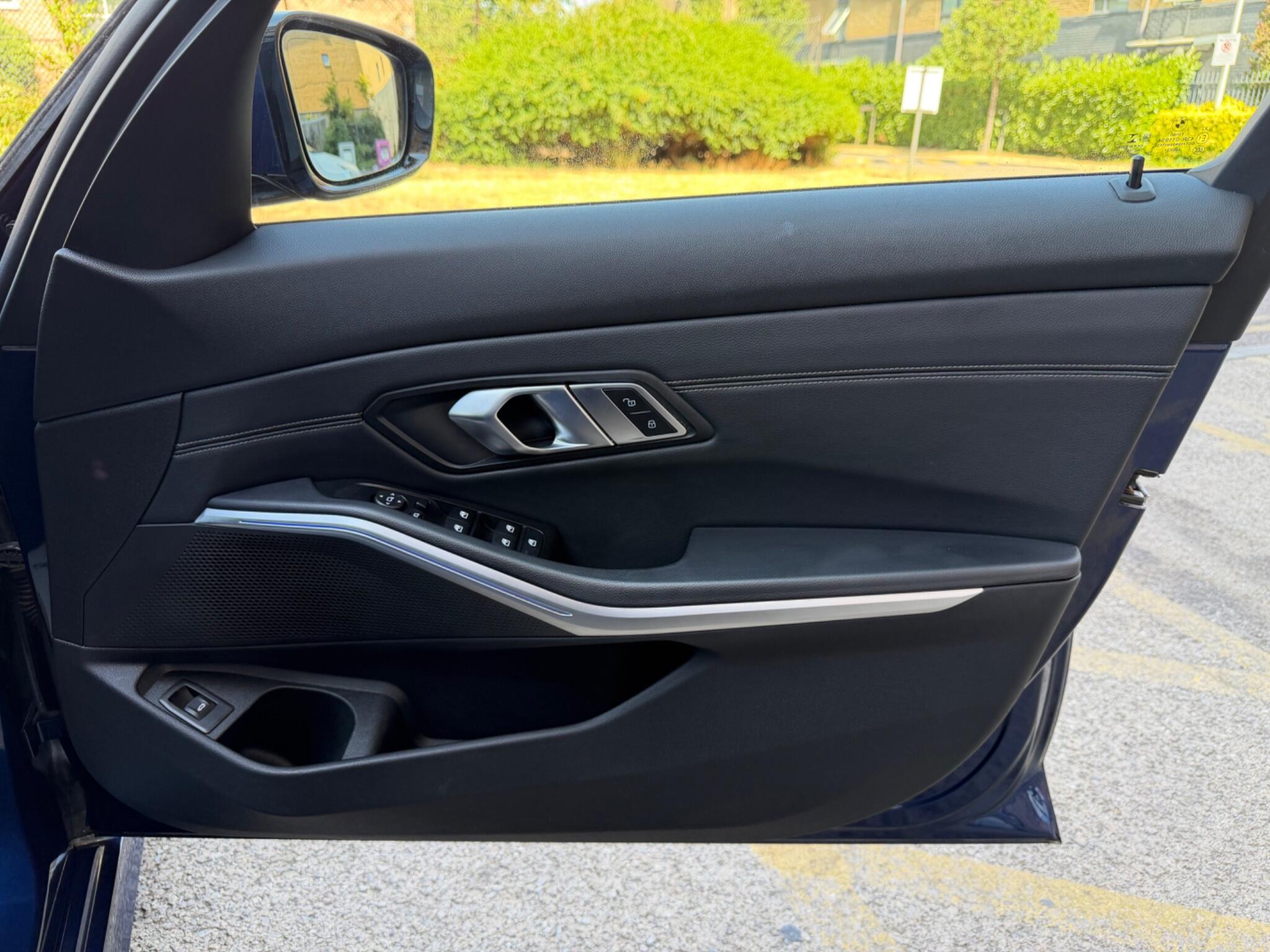 BMW 3 Series view 31