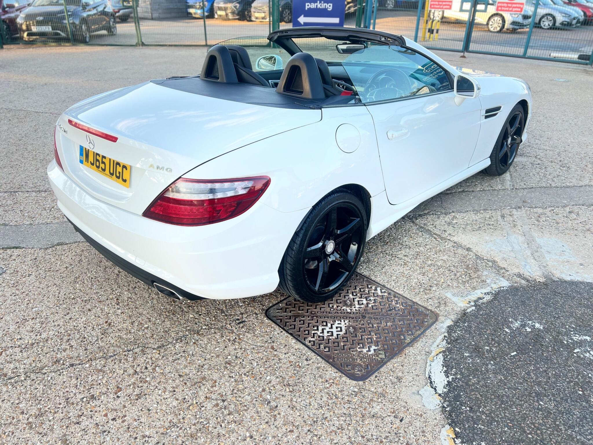 Mercedes-Benz SLK view 5
