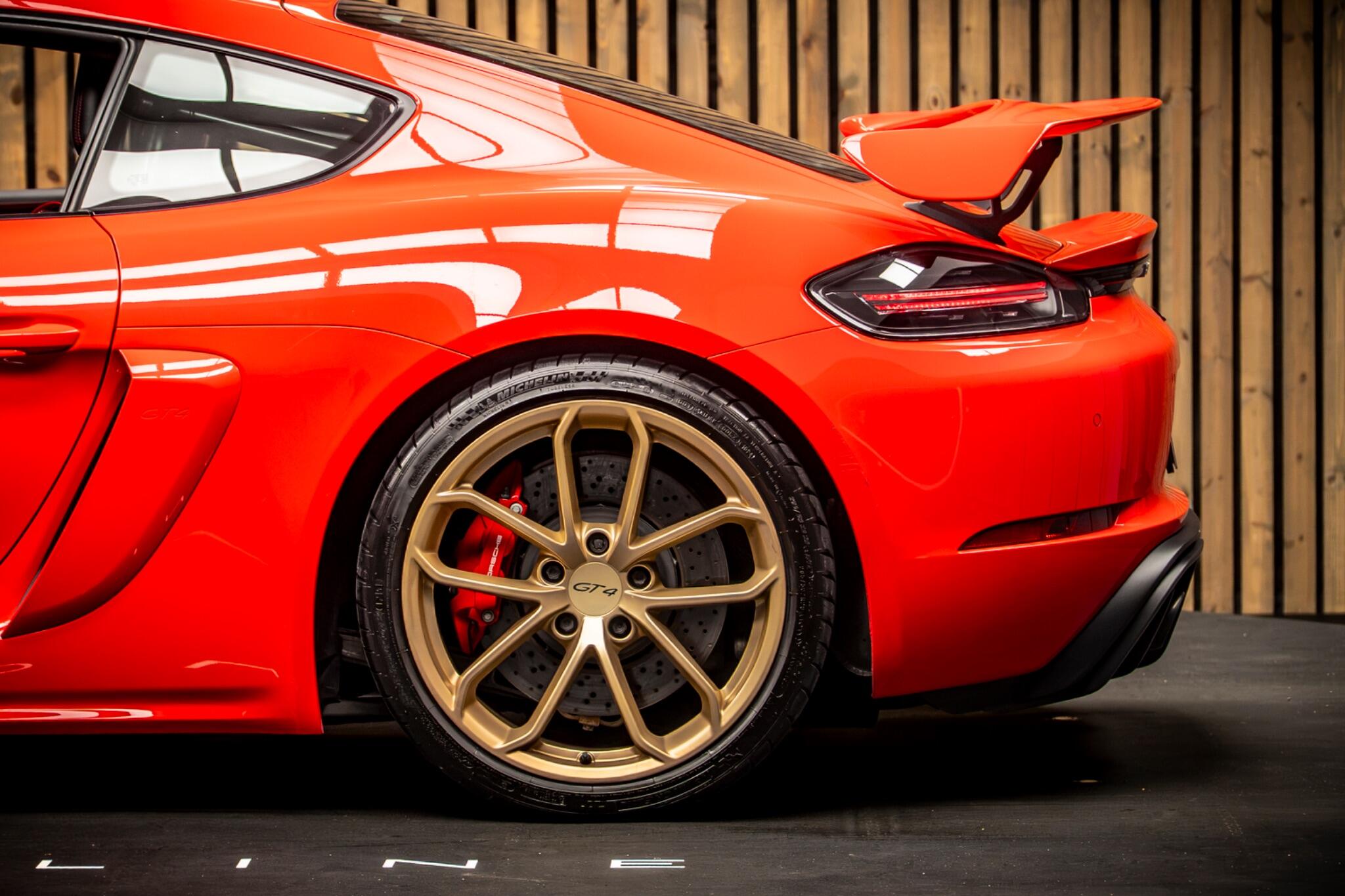 Porsche Cayman view 18