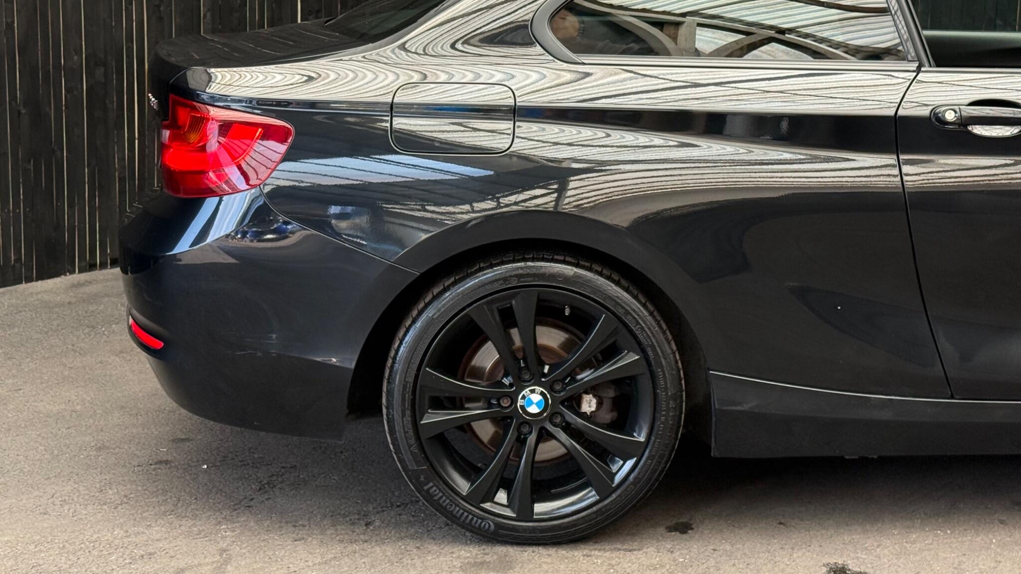 BMW 2 Series view 18