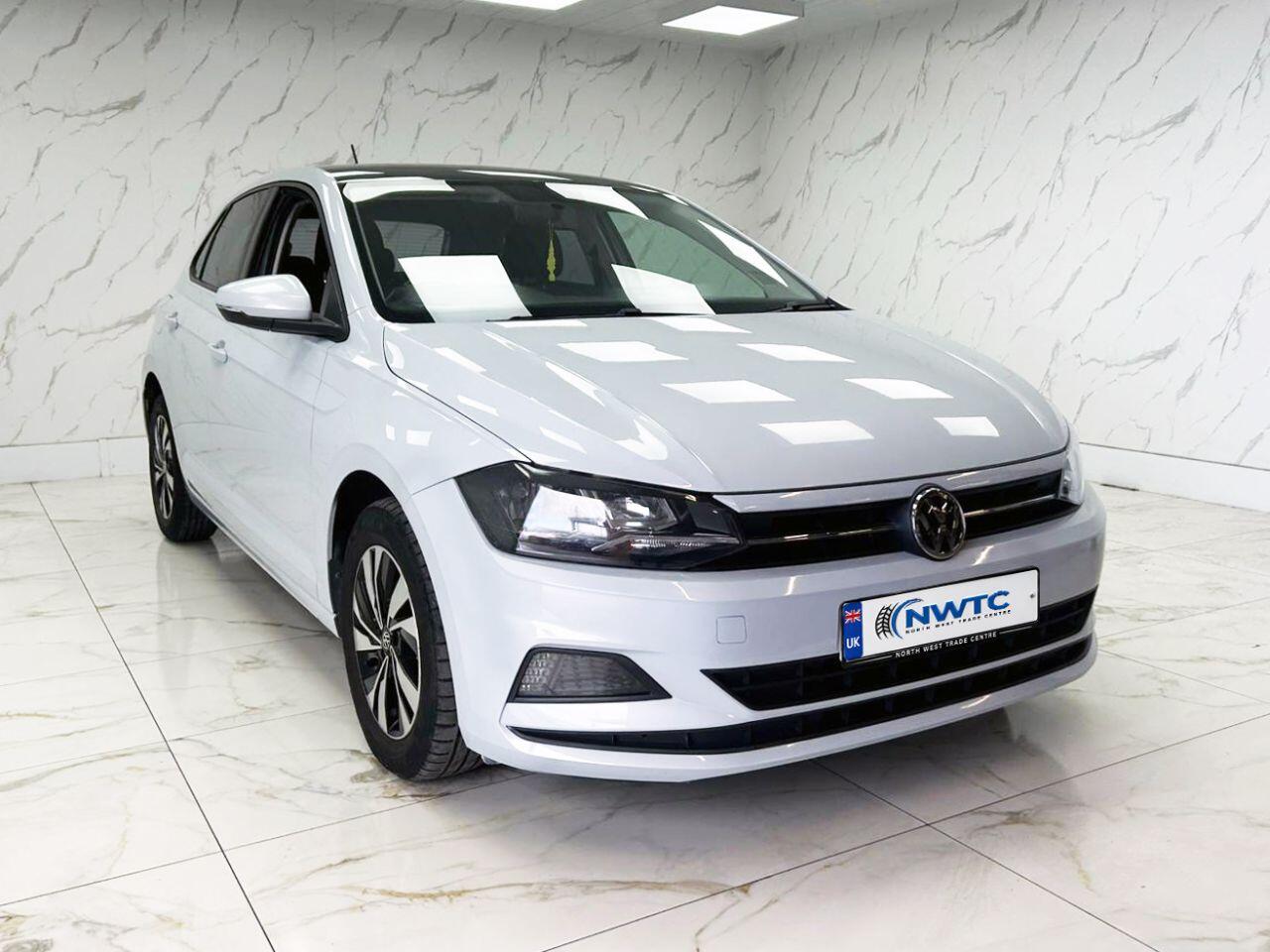 Volkswagen Polo view 4