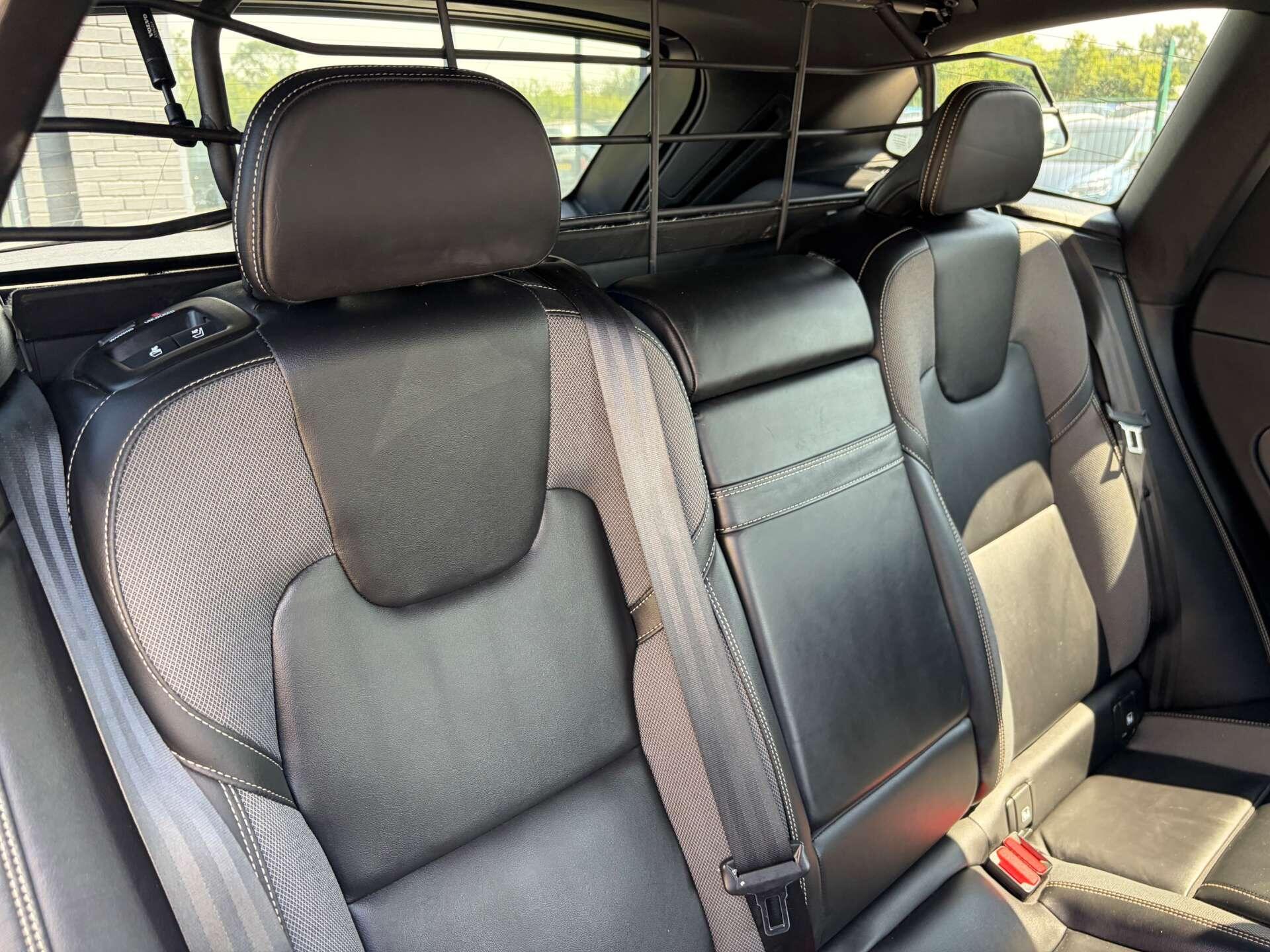 Volvo XC60 view 31
