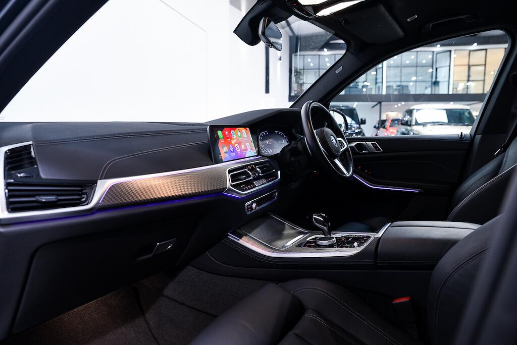BMW X5 view 14