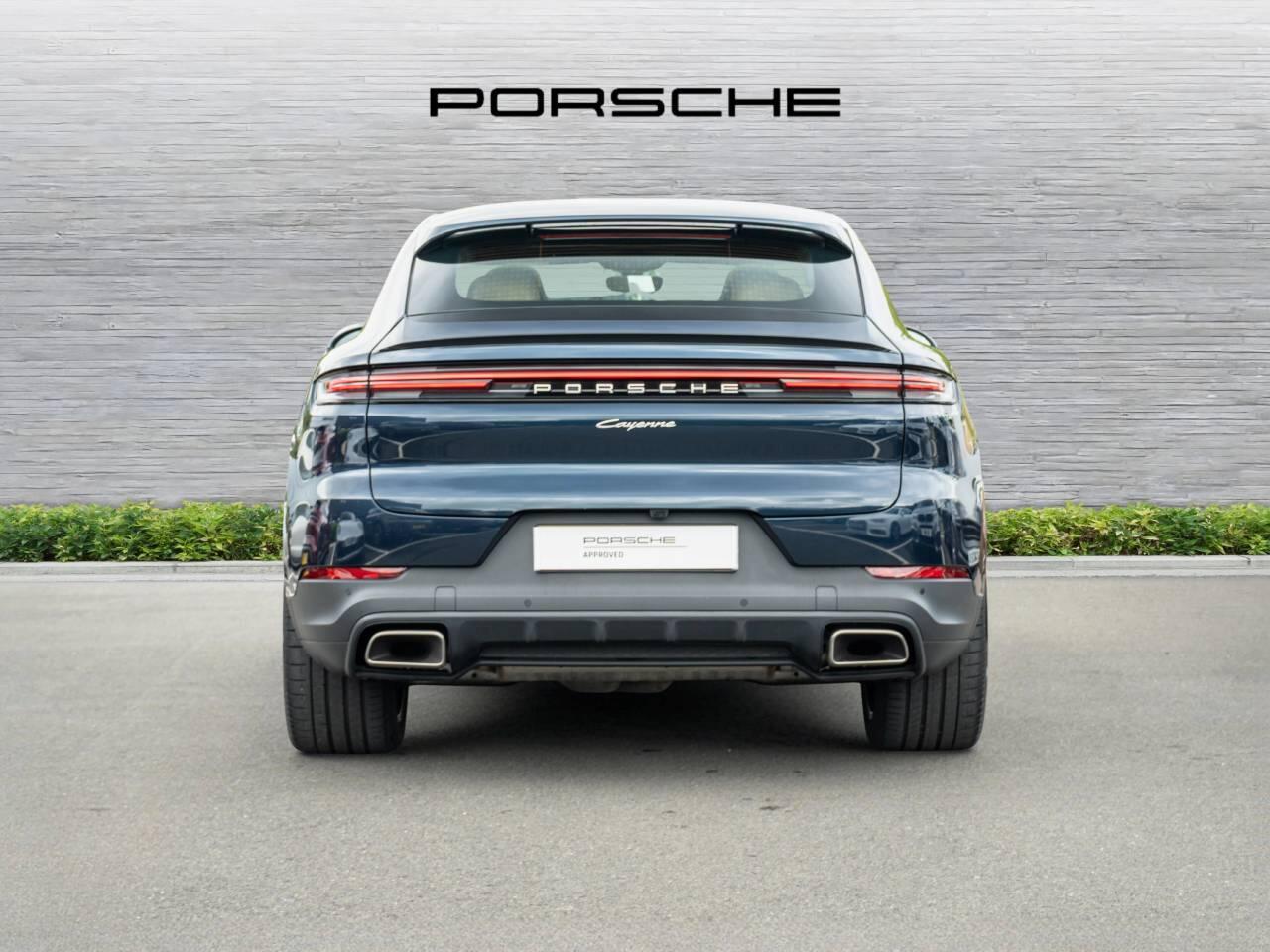 Porsche Cayenne view 7