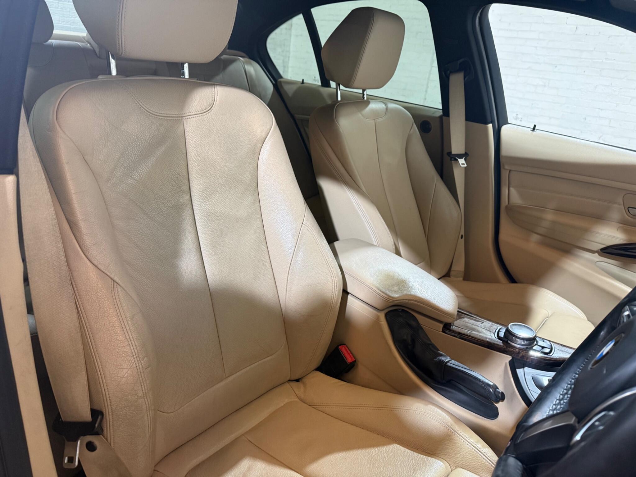 BMW 3 Series view 40