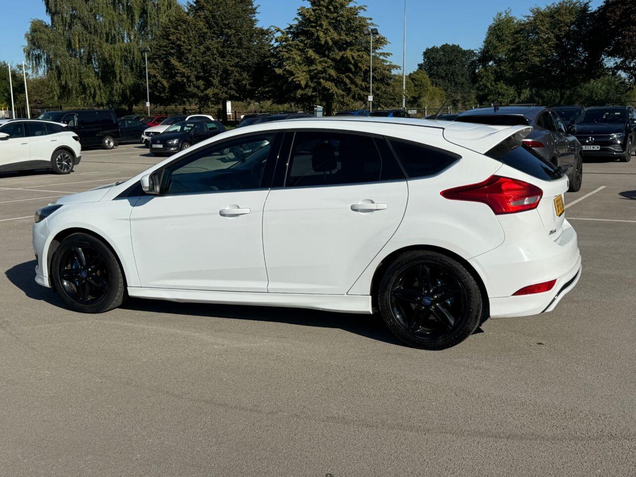 Ford Focus view 36