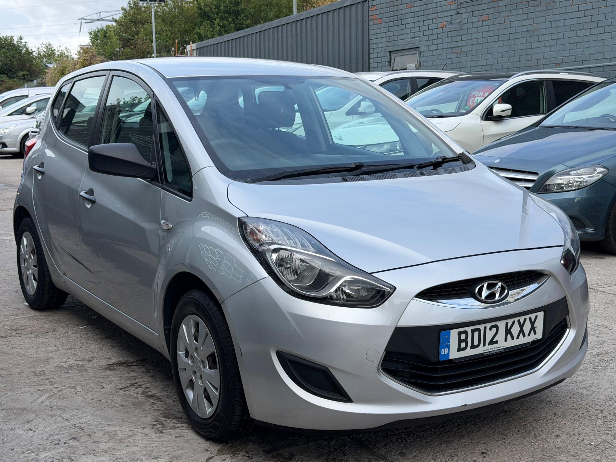 Hyundai Ix20 view 3