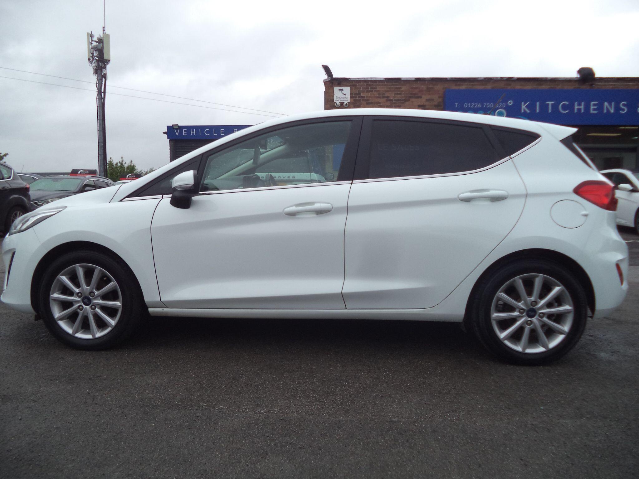 Ford Fiesta view 13