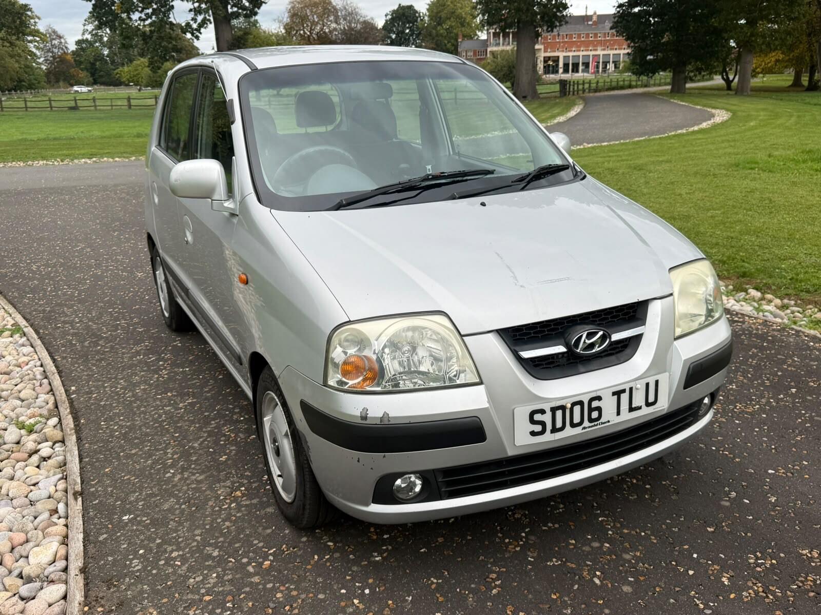 Hyundai Amica