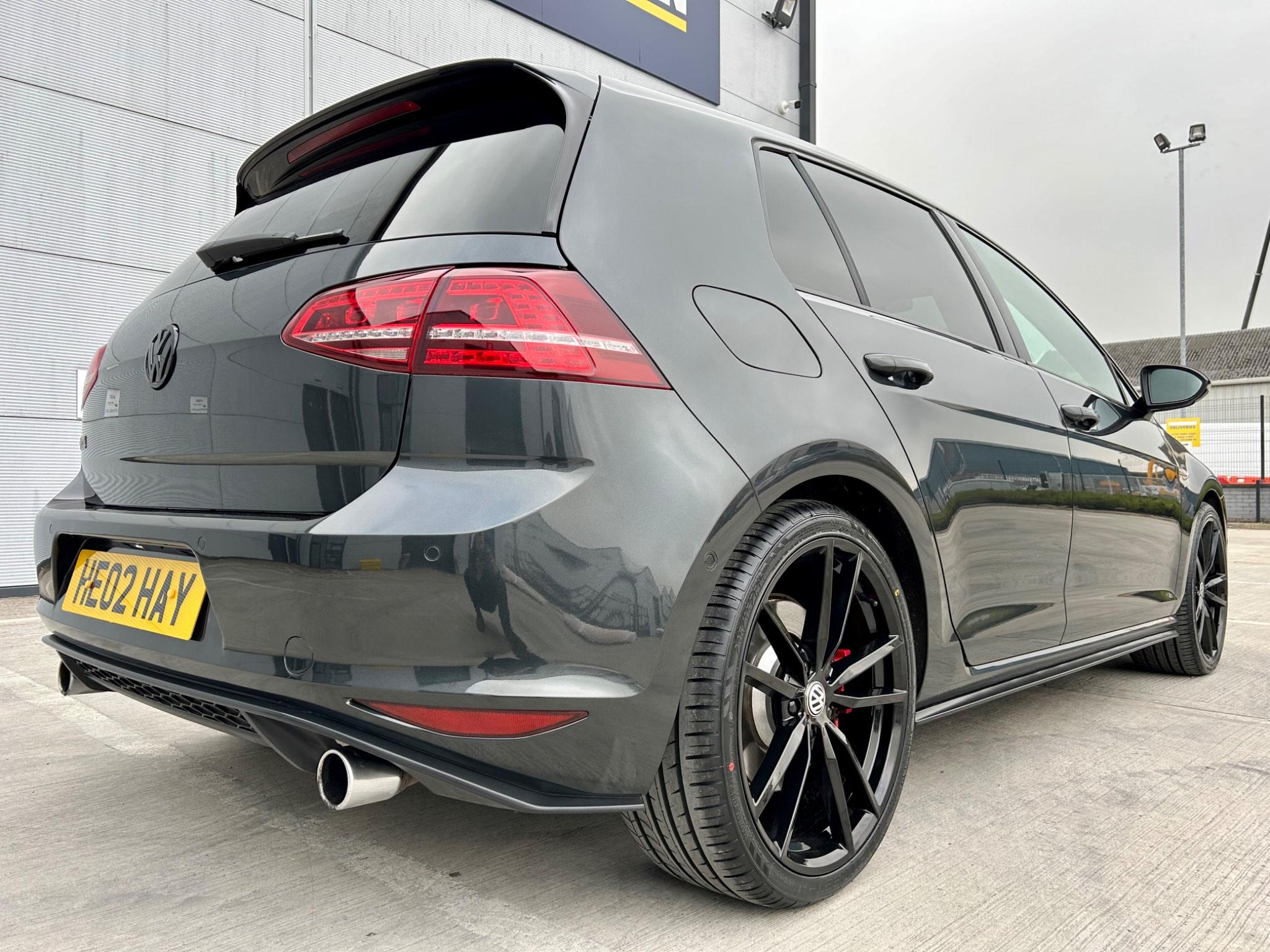 Volkswagen Golf view 9