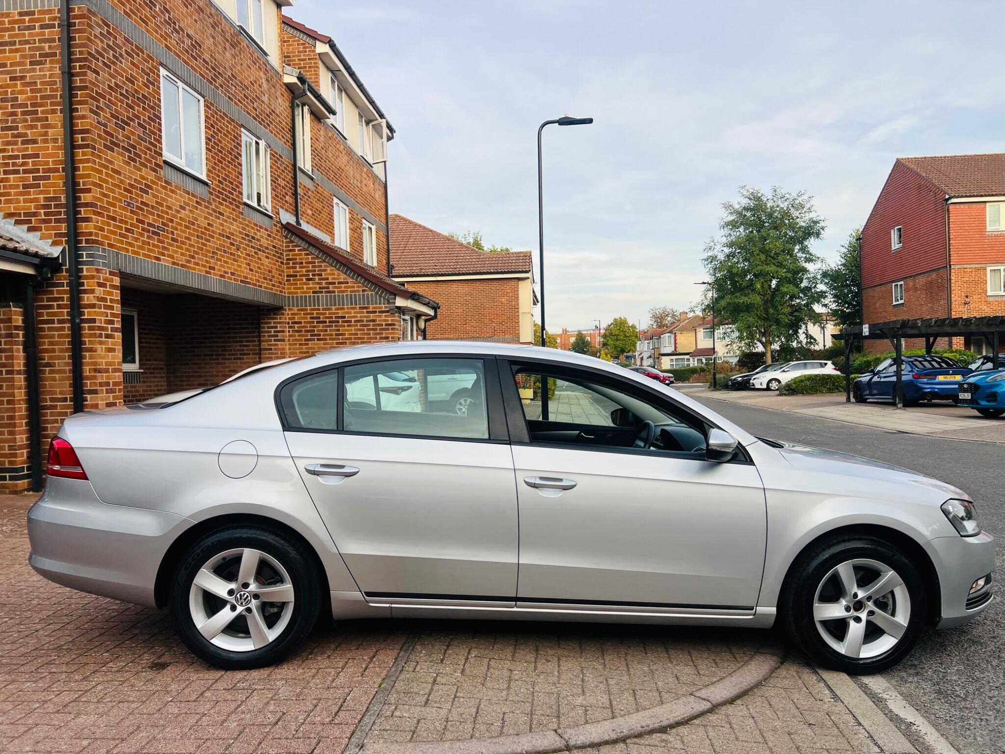 Volkswagen Passat view 30