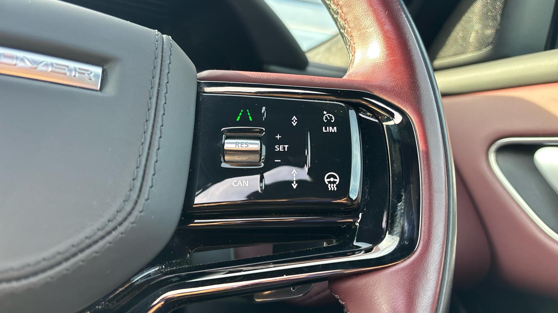 Land Rover Range Rover Velar view 35