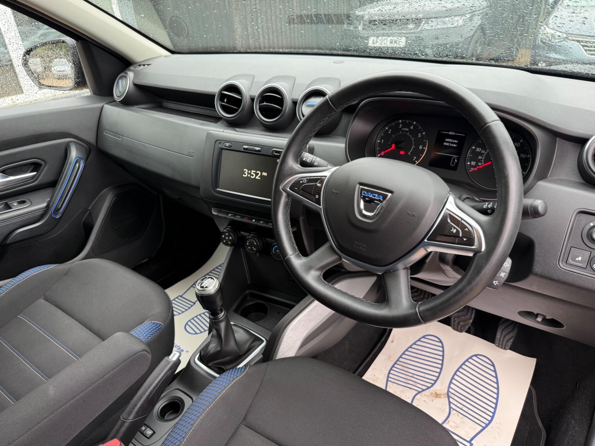 Dacia Duster view 9