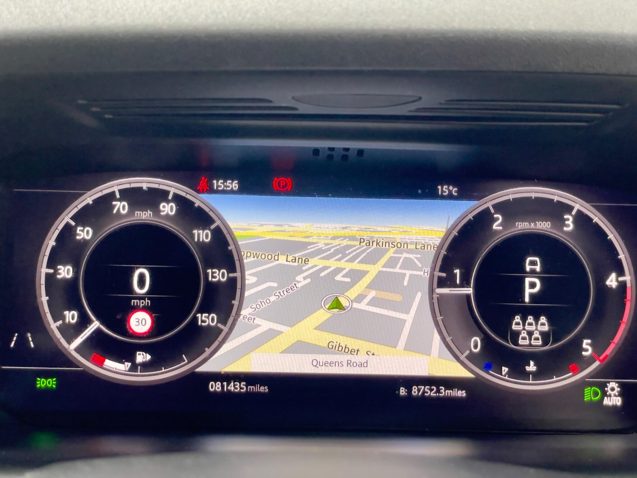 Land Rover Discovery Sport view 33