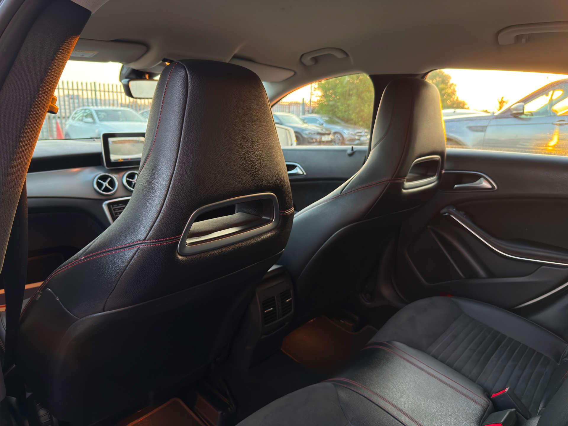 Mercedes-Benz Cla view 33