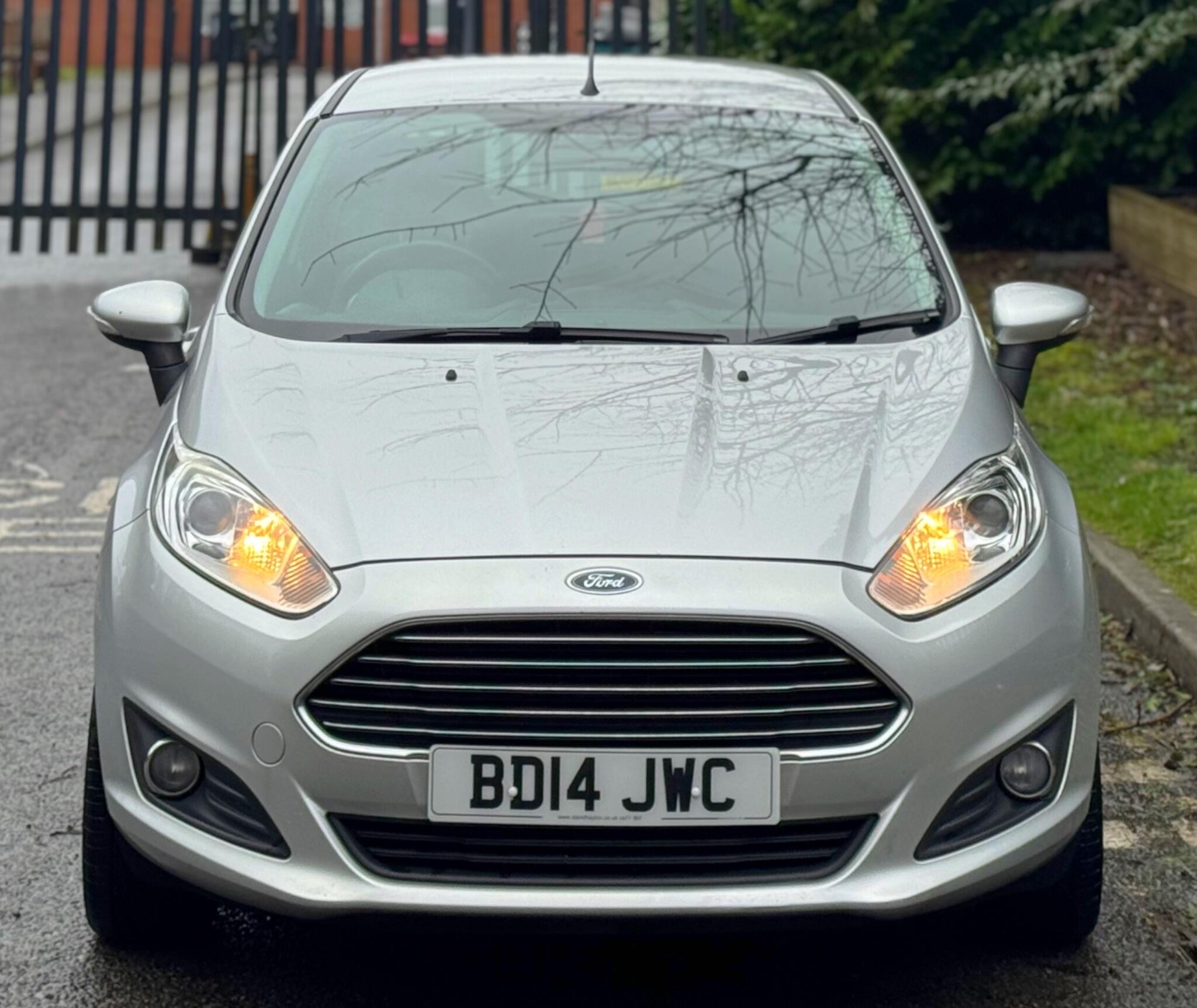 2014 Ford Fiesta 1.5 TDCi Zetec Euro 5 5dr image 11