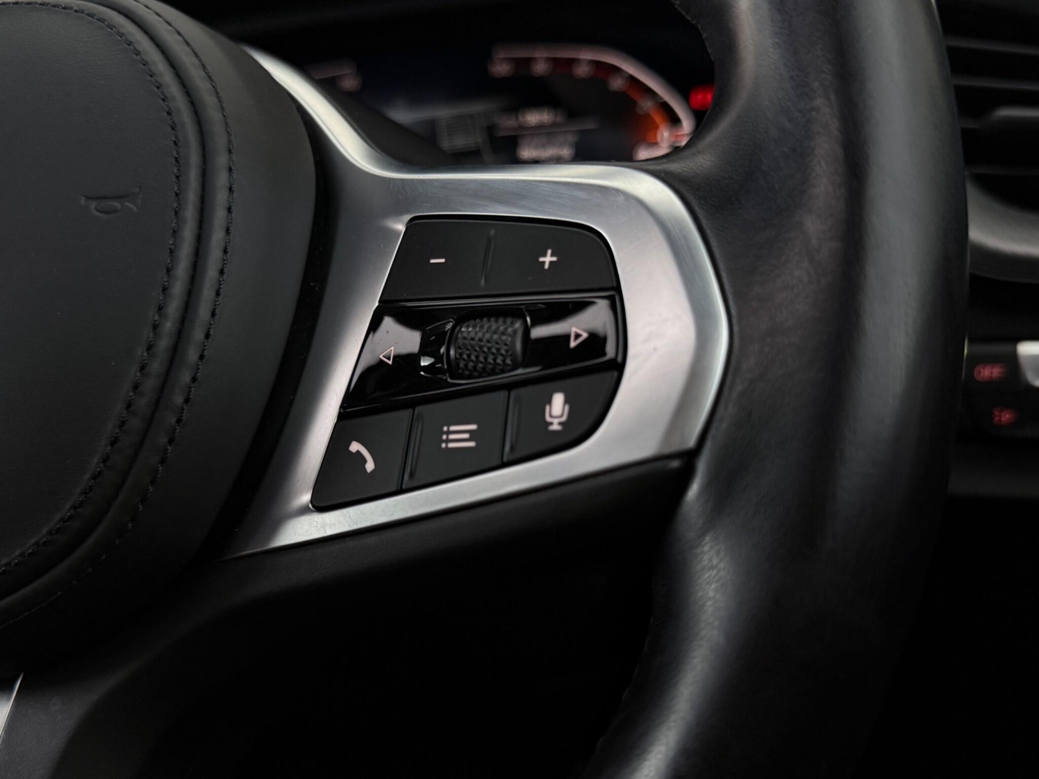 BMW 1 Series view 14