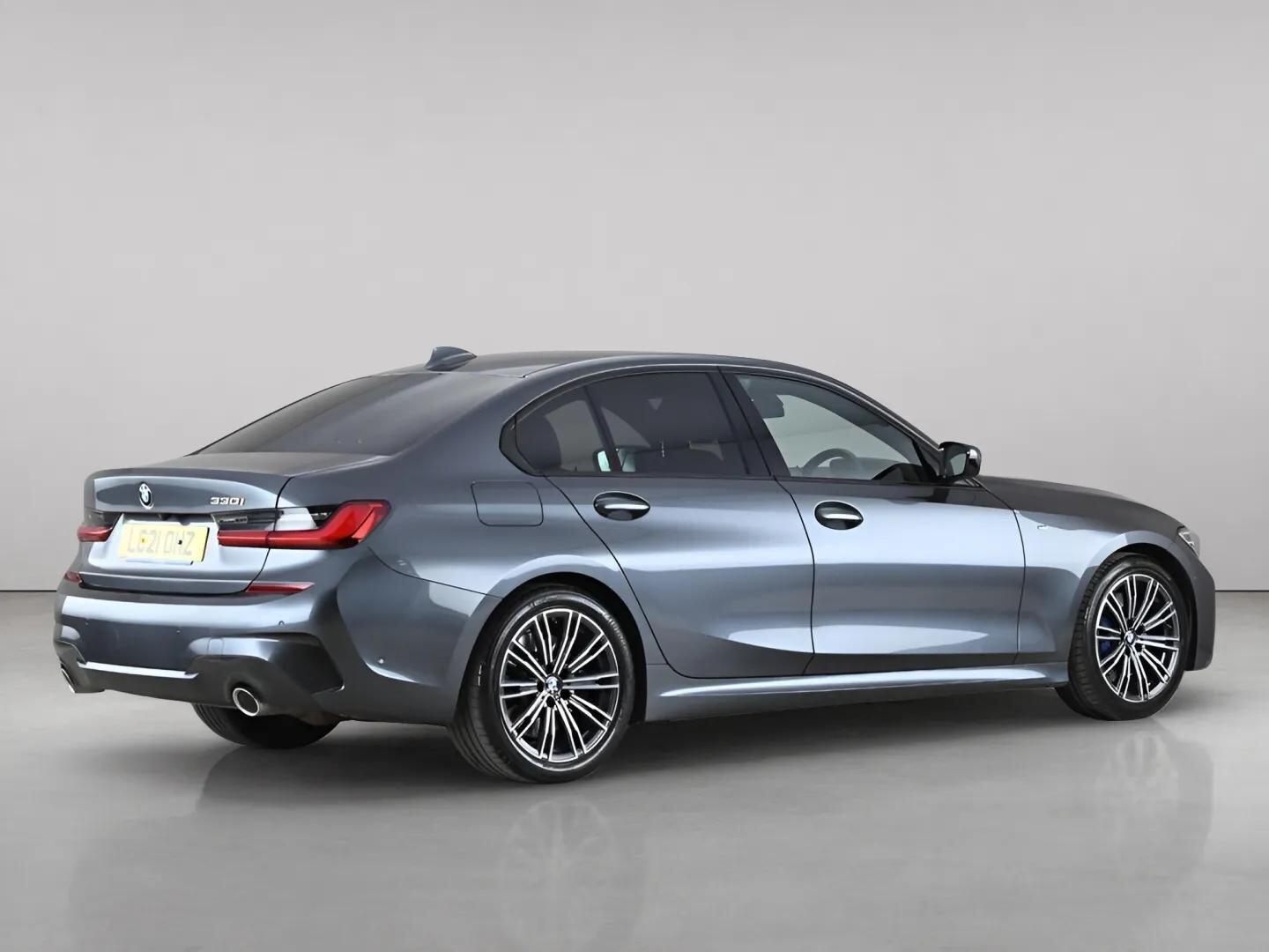 BMW 3 Series view 6
