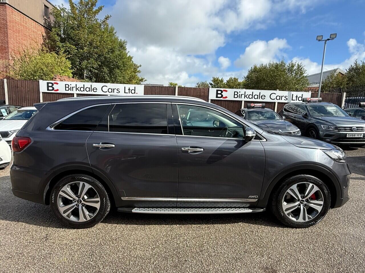 Kia Sorento view 2