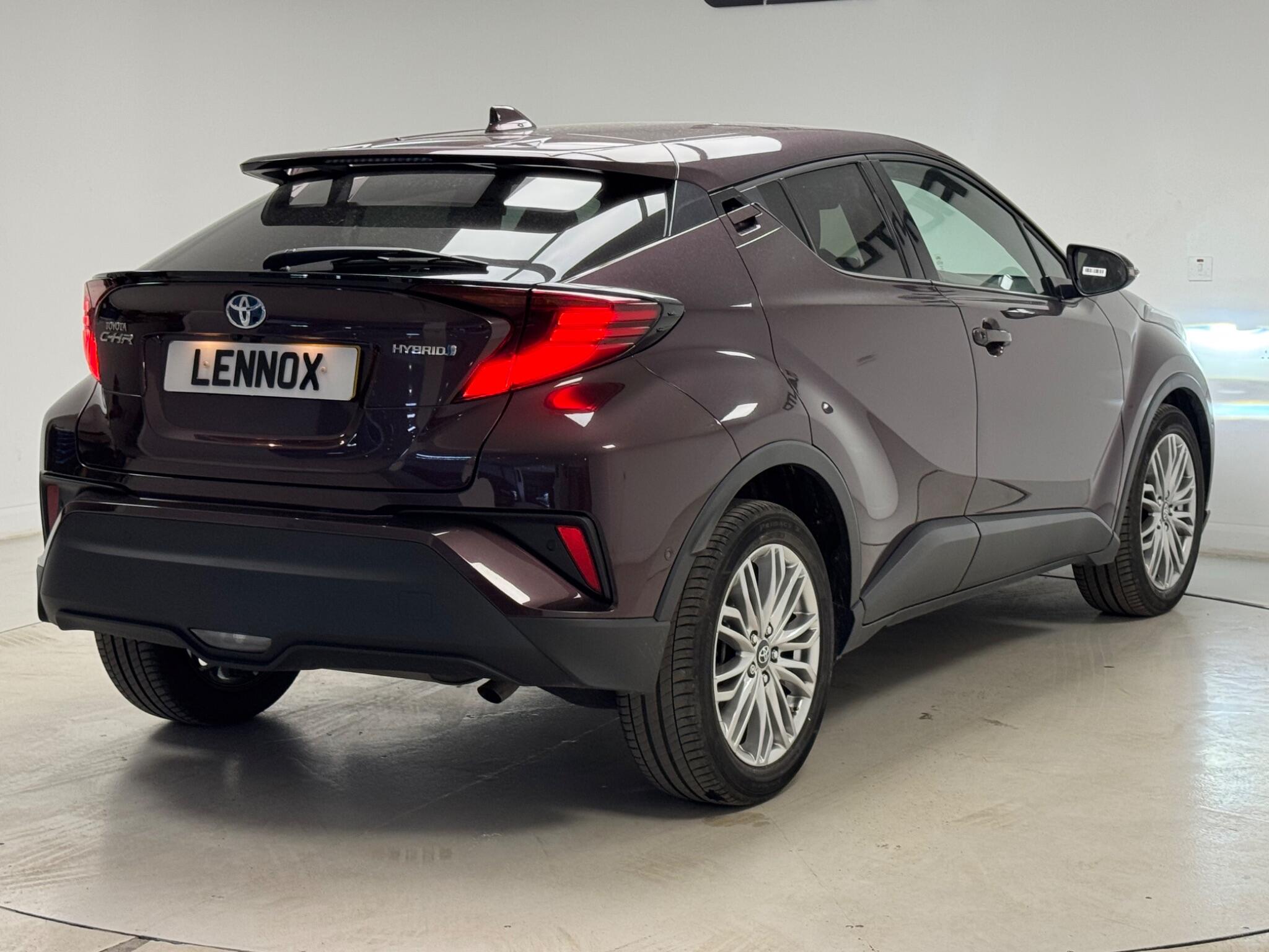 Toyota C-HR view 6