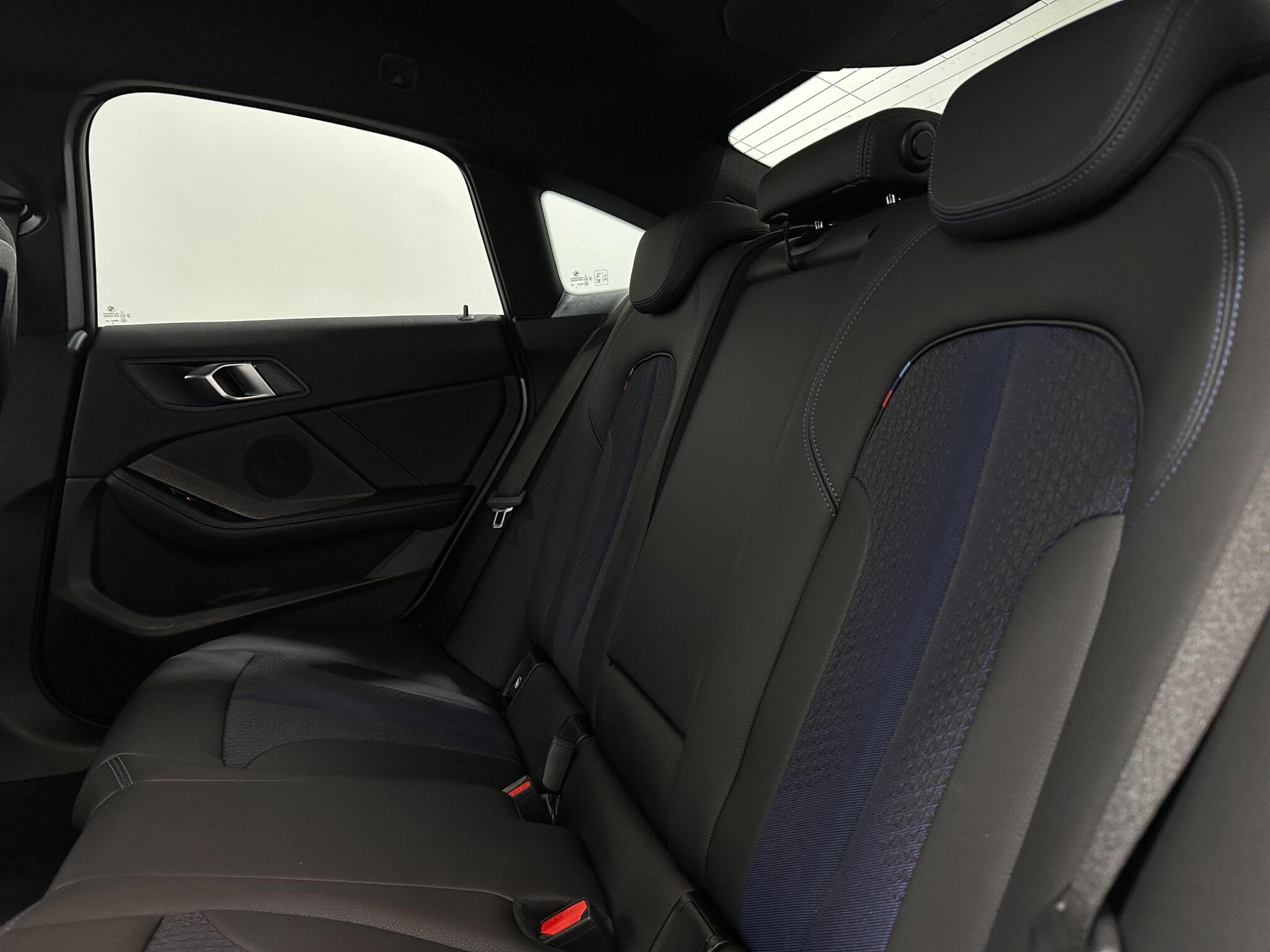 BMW 2 Series view 38