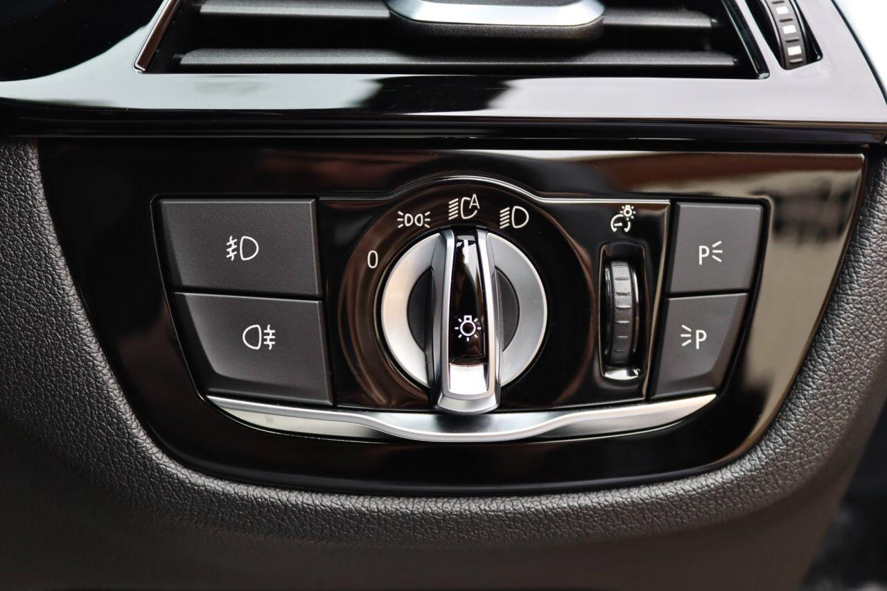 BMW 5 Series view 36